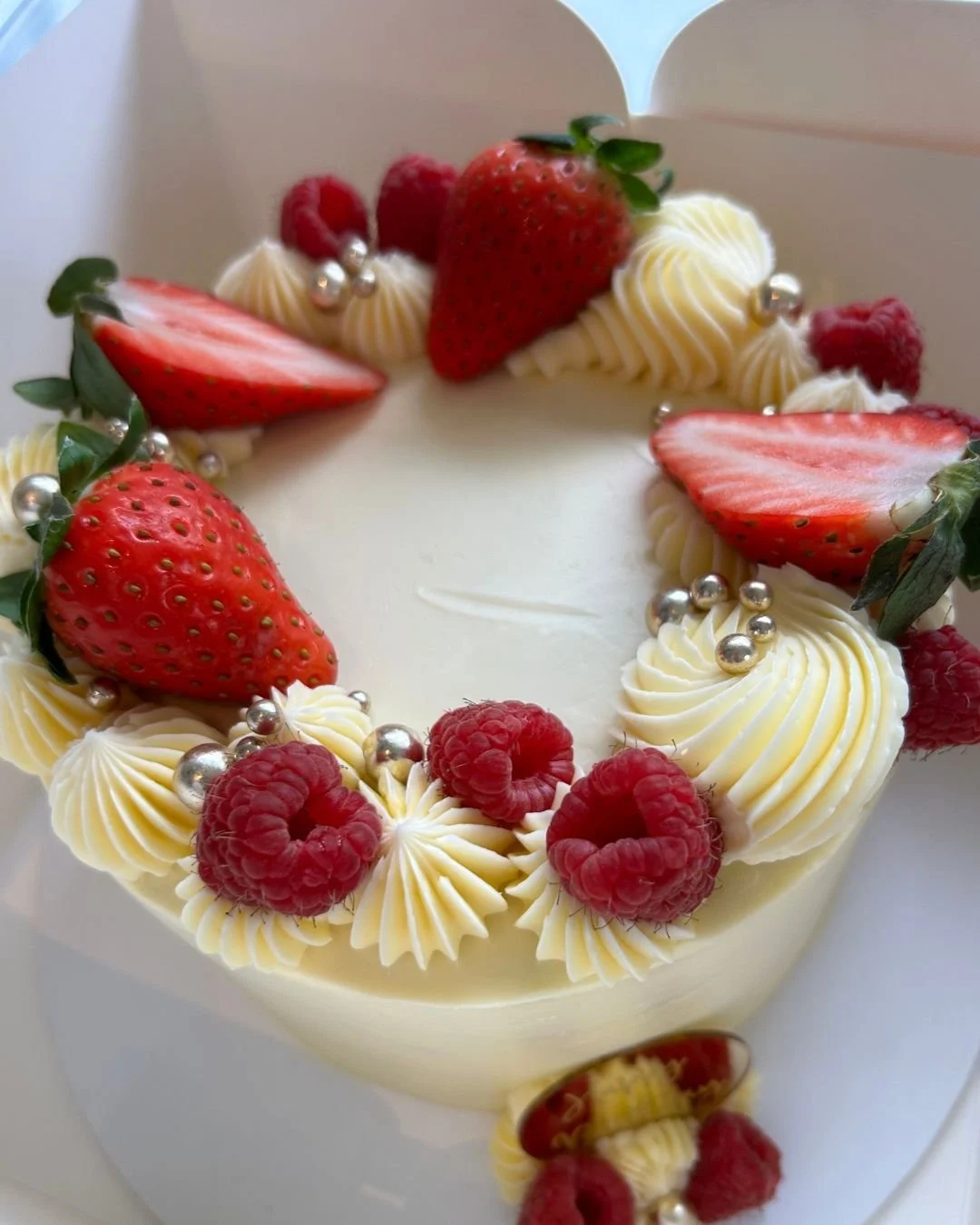 Those summer days might be over, but the summer berries can stay for a little while longer!