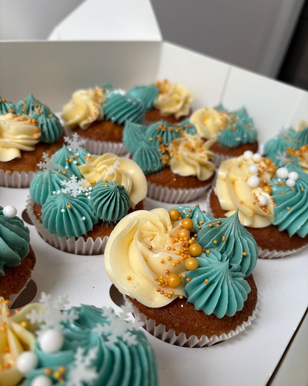 Icy blues, crystal sparkles, and winter dreams, or are you like me and are you seeing the colour of crystal clear blue waters and golden sprinkles reminding you of sunrays on sunnier days?

Thank you for your order J, I hope your daughter had a great