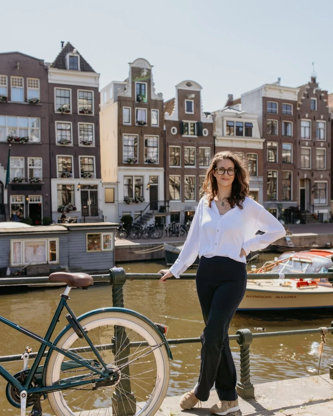 Back in Amsterdam!

I can't tell you how much I enjoy travelling, but coming home to Amsterdam is always great as well. 
Getting the shop ready to re-open and getting the weddings all lined up this year.