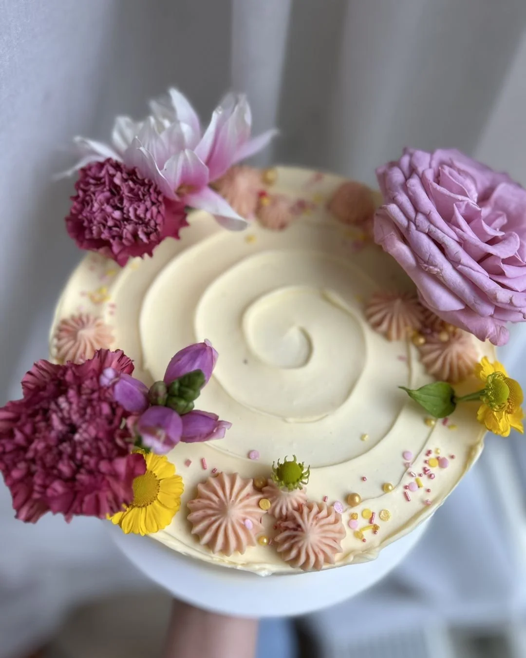 Pink, purple &amp; absolutely dreamy. This floral beauty is giving us all the romantic, whimsical vibes we love!