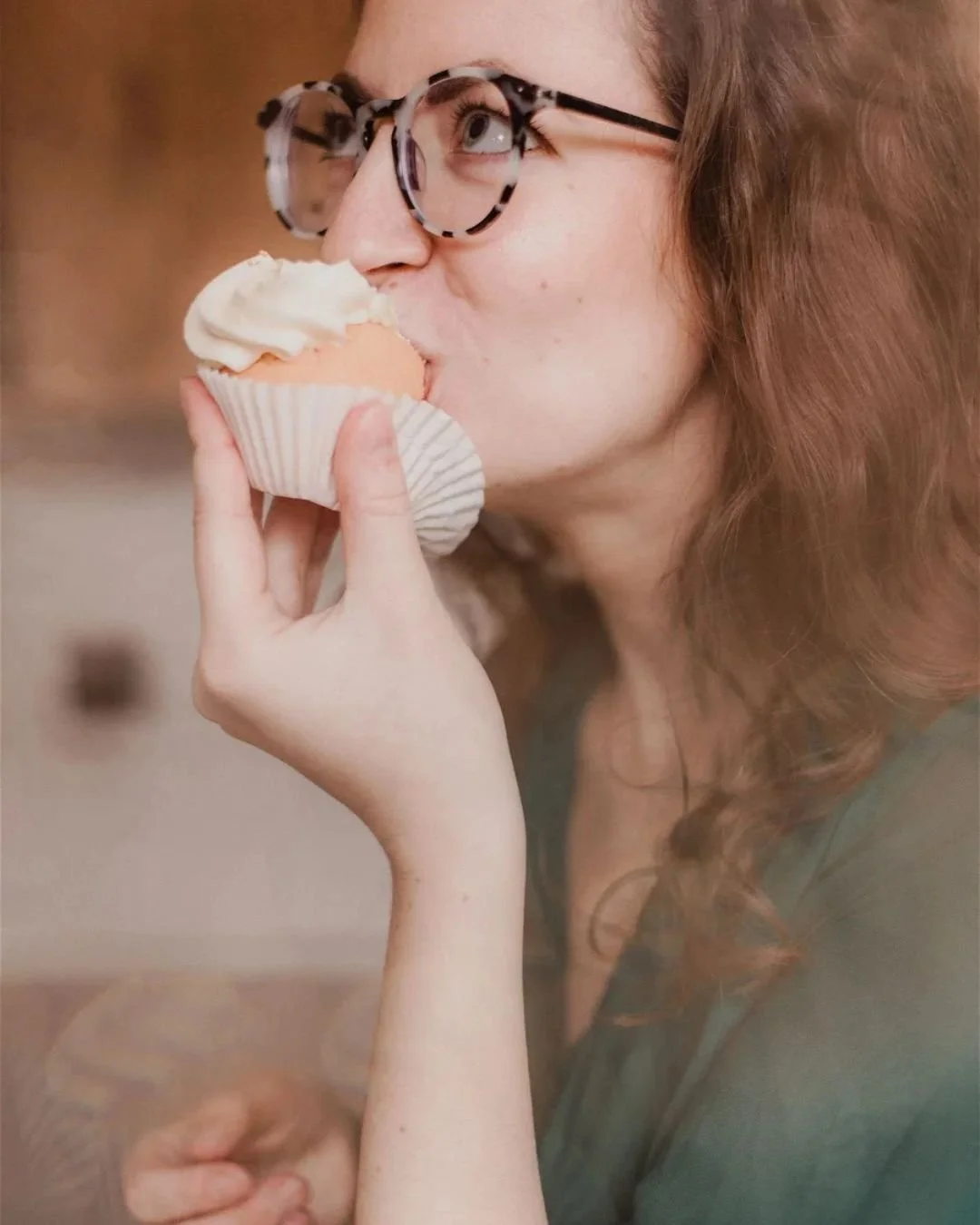Not a picture you often see, me eating my own cakes! 

I love cake, but everyday making your orders I try every single element to ensure the quality, so at the end of the day, I'll take an aperol spritz and bitterbal in the sunshine! 

Picture by: @a