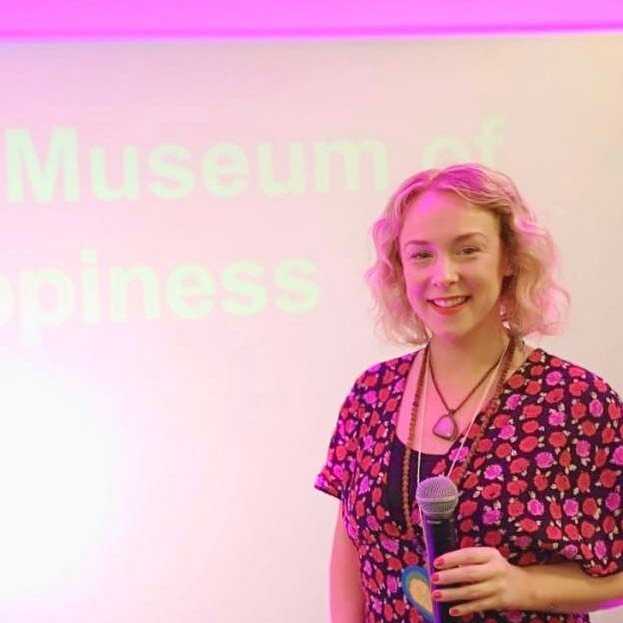 I want to honour today all the amazing women that I have had the privilege to advise, mentor or coach ! Too many to mention , but here is Vicky Johnson , CEO of the social enterprise @museumhappiness !
If you want to learn how to be happier in yourse