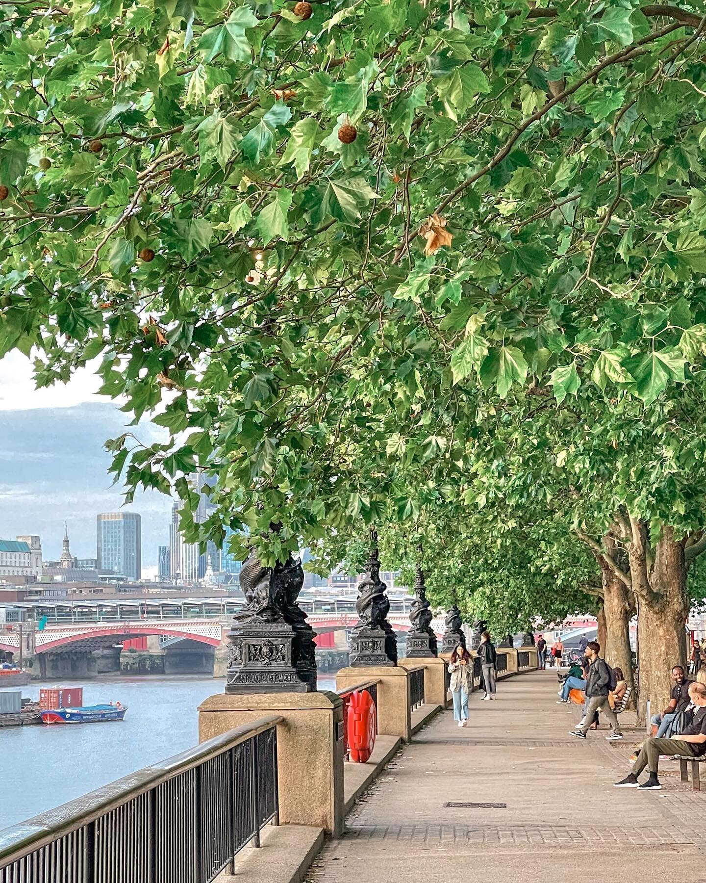 I don&rsquo;t know about you, but I&rsquo;m 100% ready for summer scenes like these. 

Wish you were here,
Xoxo

#summerinlondon #londonsummer #itssolondon #thisislondon #londoncityworld