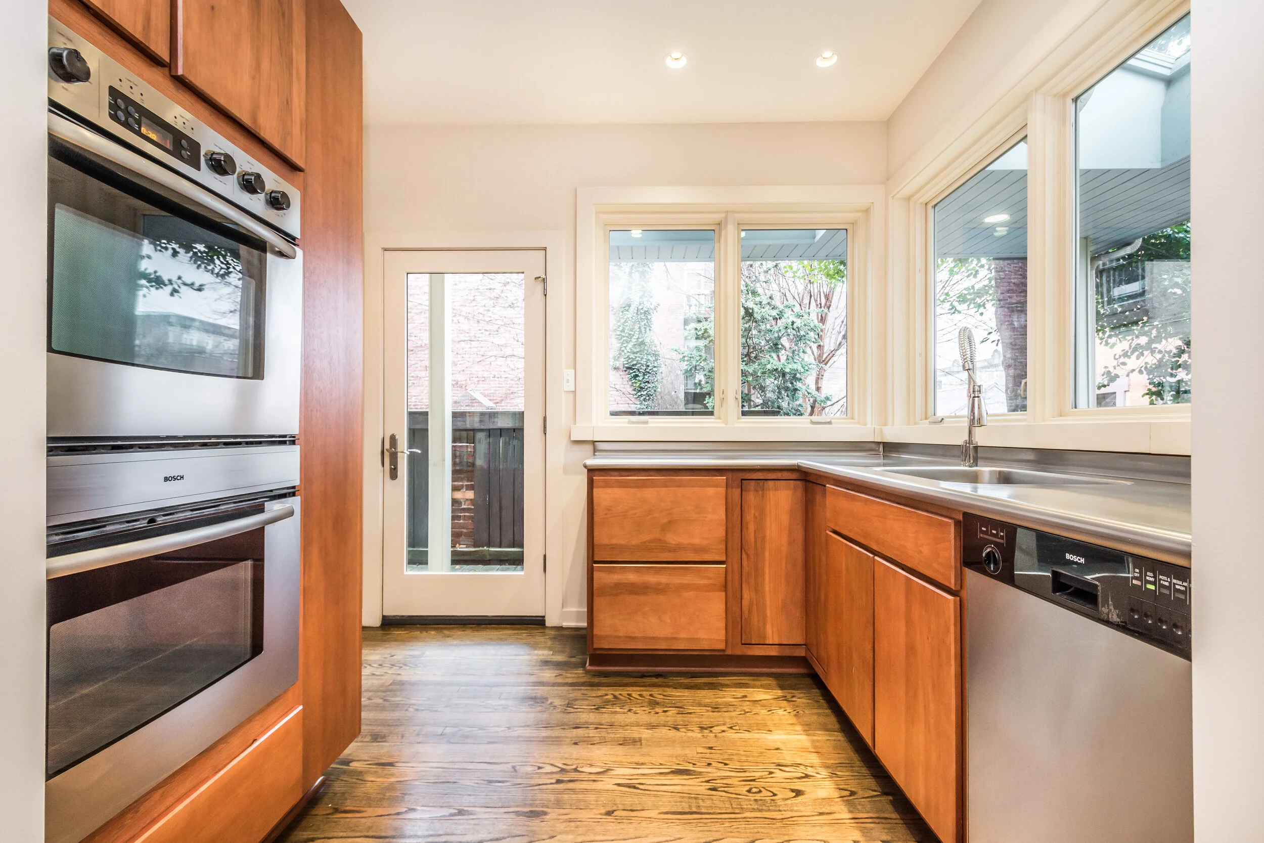 General 2 — 1225 Resaca Place