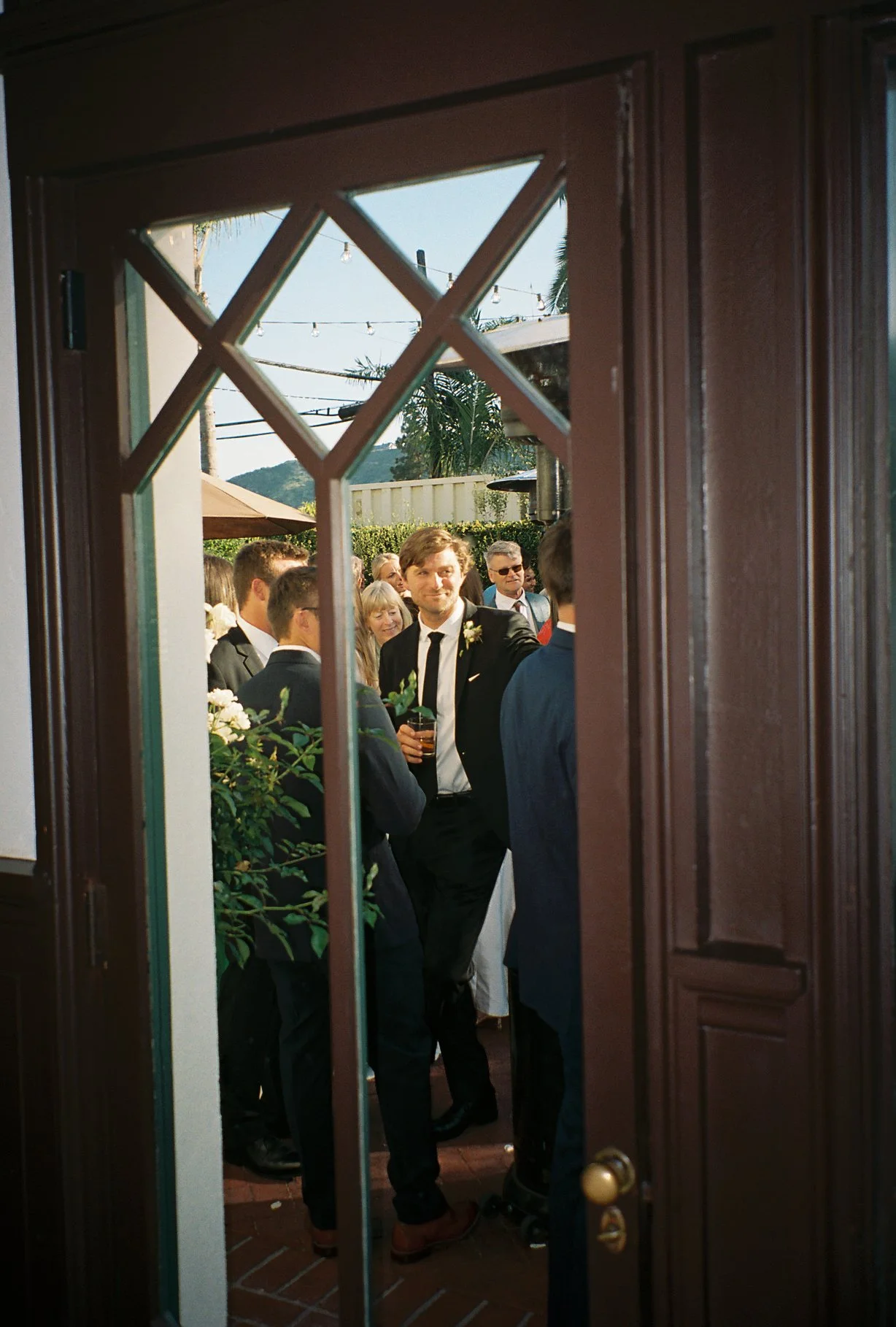 R1-00879-006A.jpg
