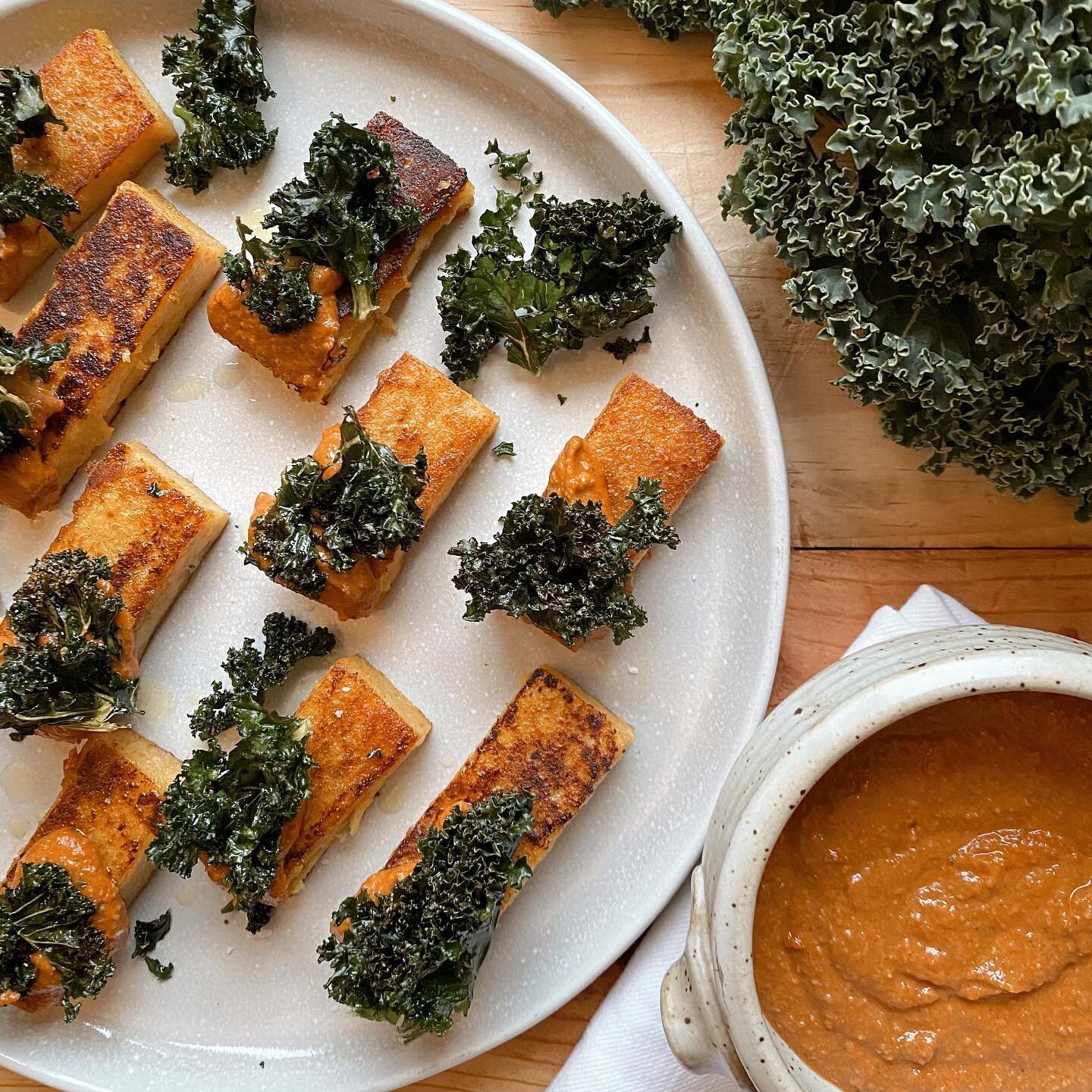 A look at one of the canap&eacute;s we put together last weekend for &lsquo;Fashion Splash&rsquo; fashion show. These bite size polenta were paired with romesco and topped with a crunchy baked kale chip. A delicious bite at a gathering and a deliciou