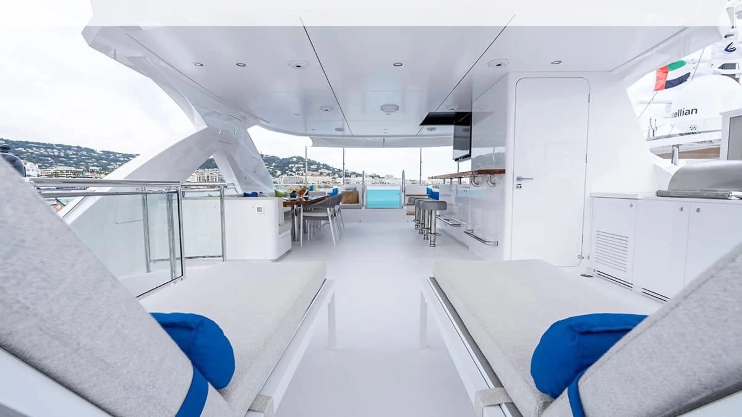 Sky Lounge Chases to Aft.jpg