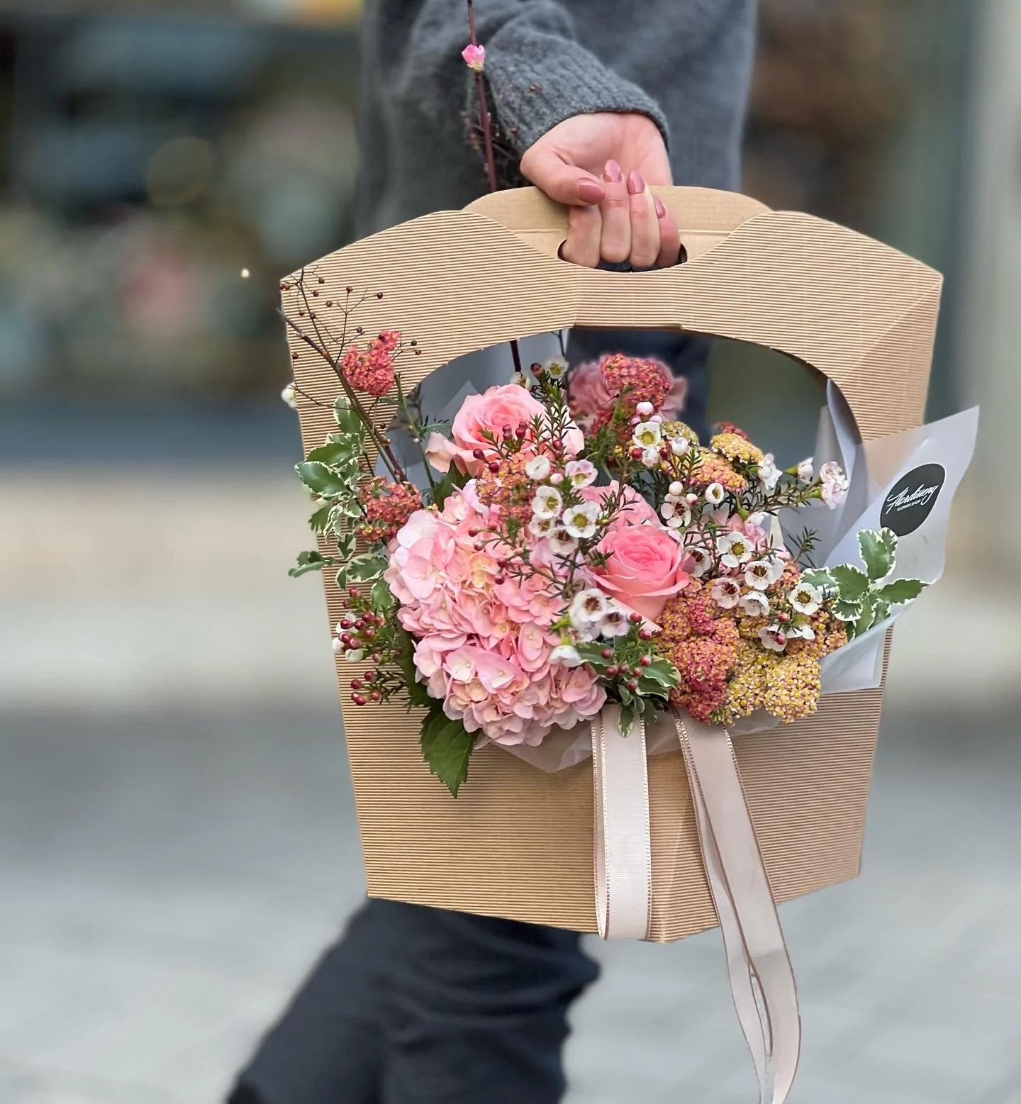 823C6F53-A984-49F5-9FBF-6AC73457E8B4