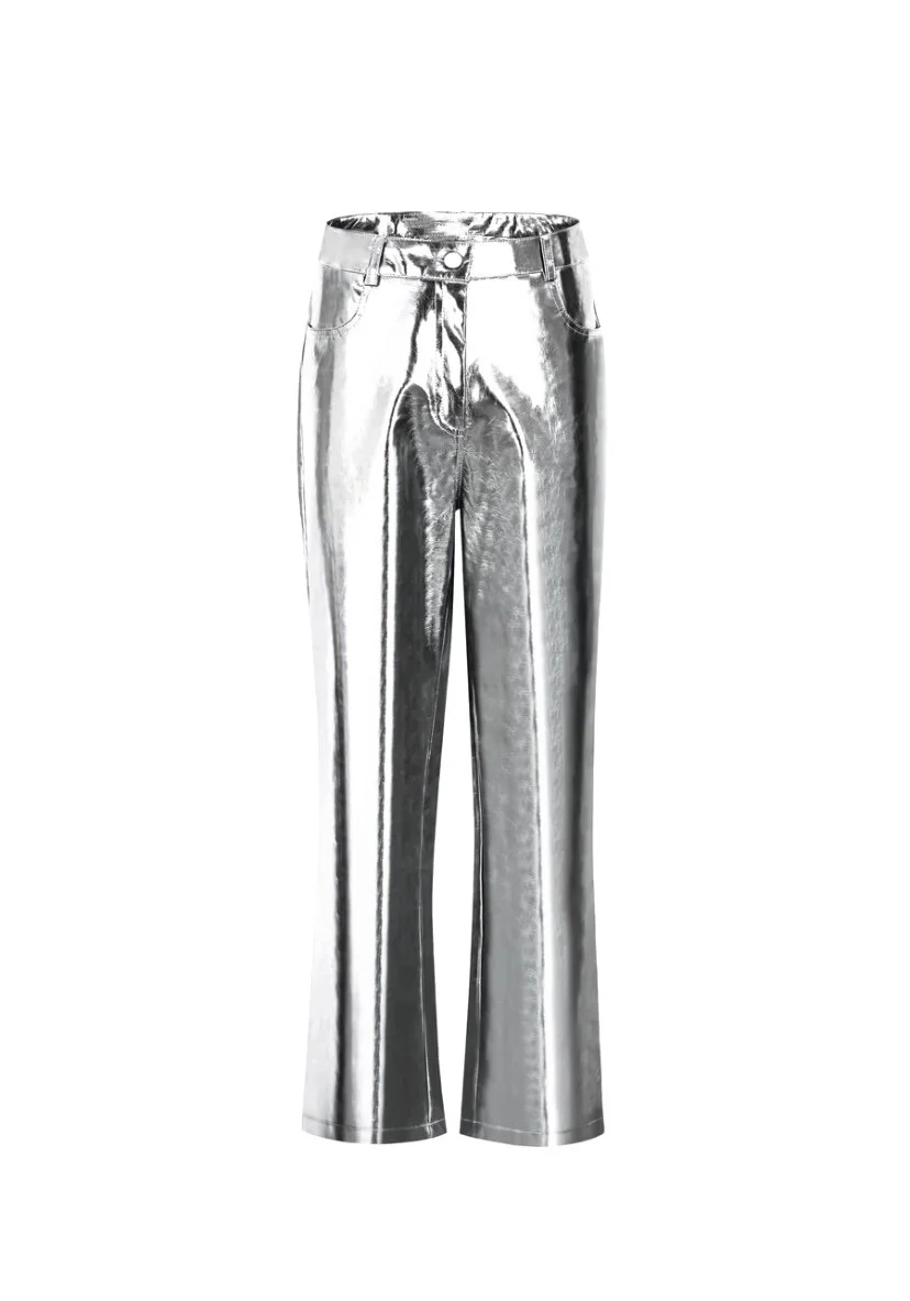 D81ECA7C-437D-40B6-9F16-742C20D6B294