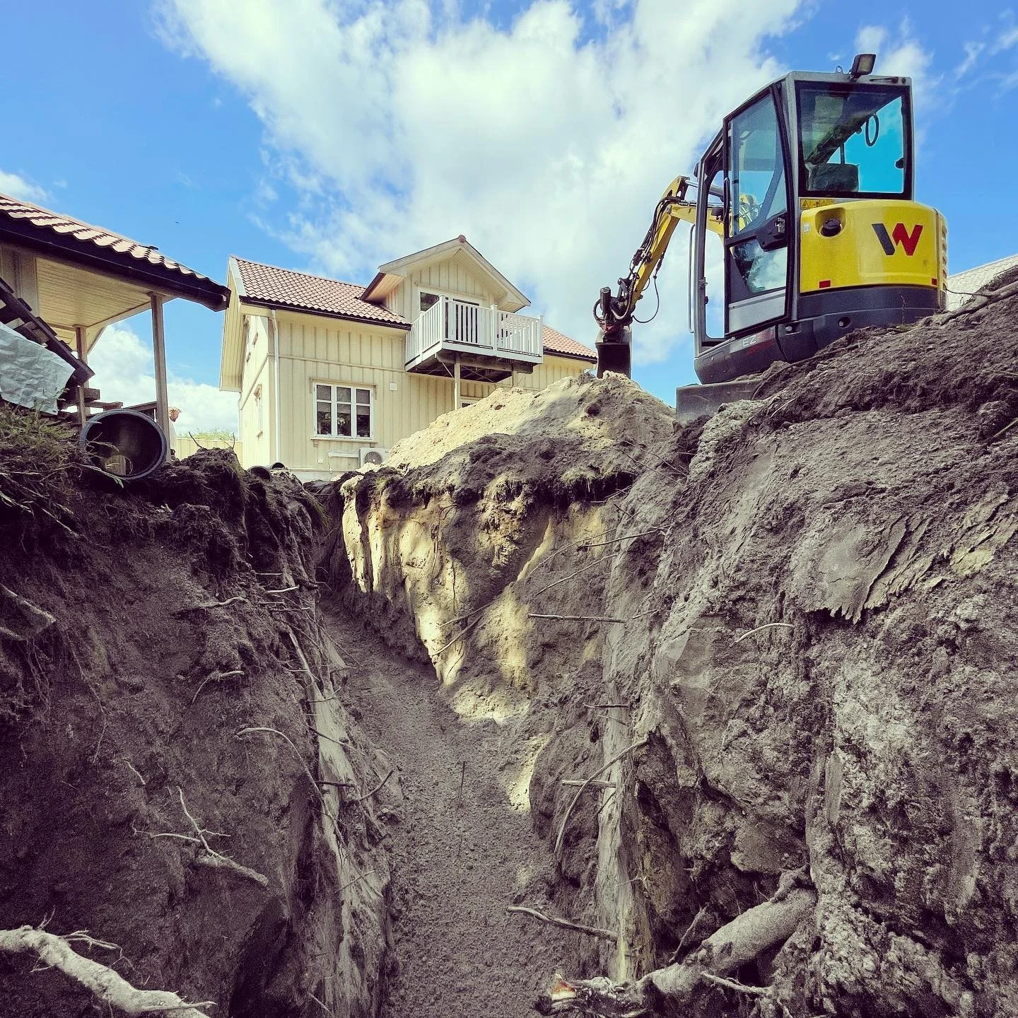 Gr&oslash;ft for vannavleding💦
#drenering #wackerneuson #skien