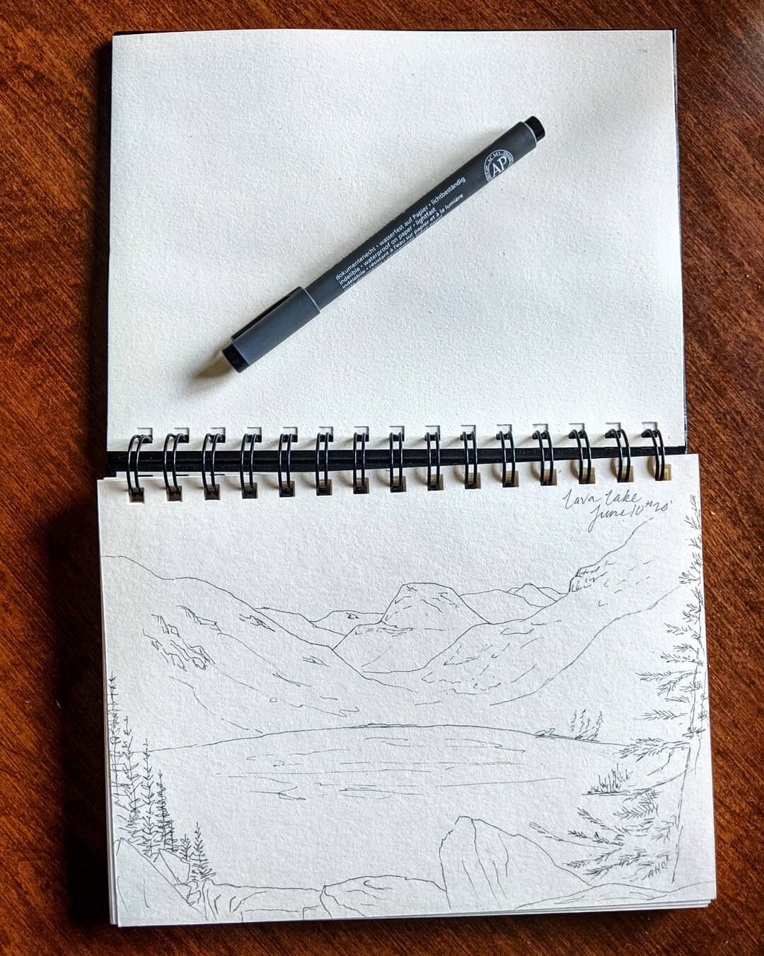 The best mornings are spent climbing mountains and creating ✏️🏔️
#montanamoments #getoutside #hike #artistofinstagram #sketching #mountainart #montanamountains #artist #art #draw #creativeminds