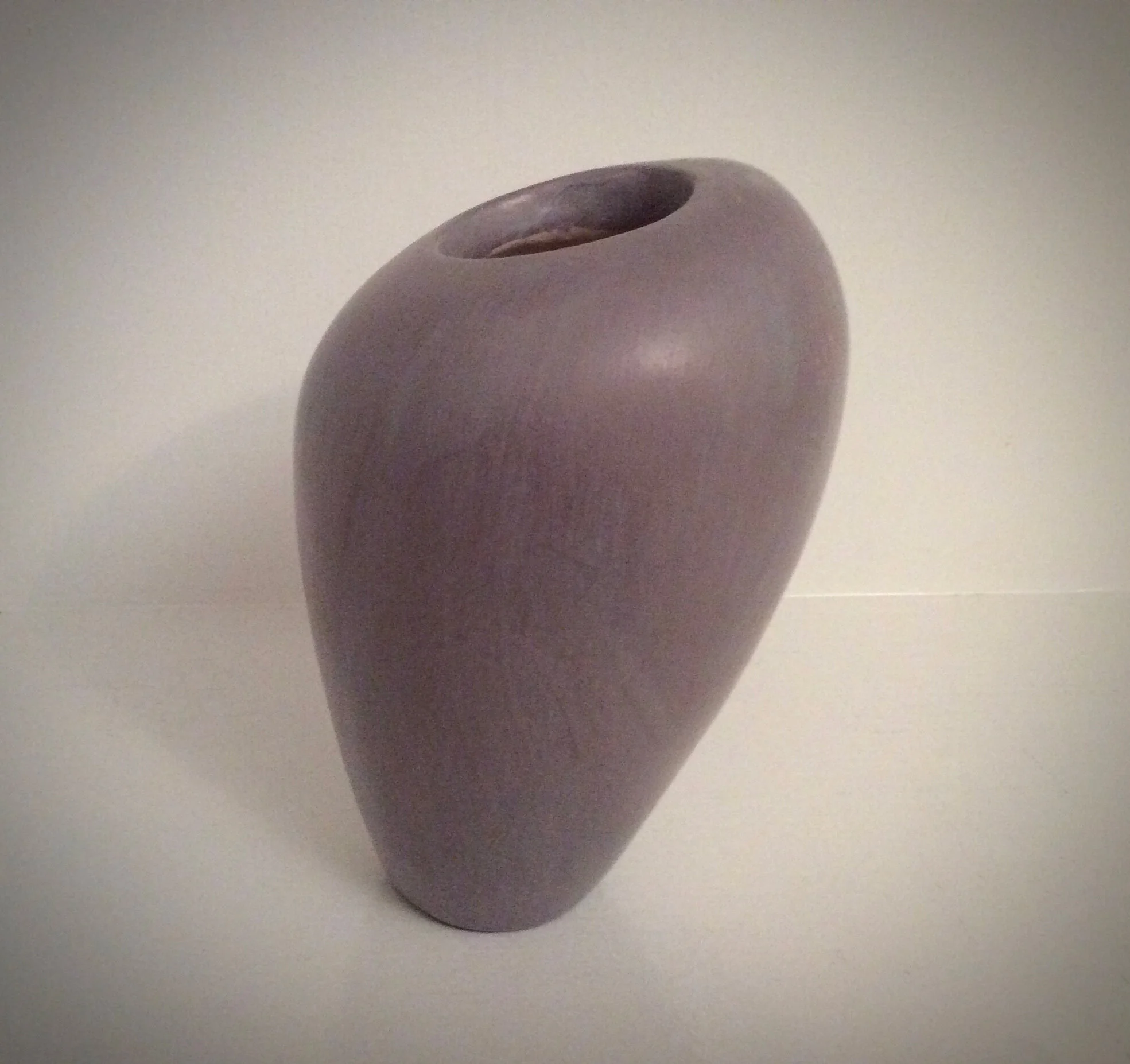 Small gray vessel. Terra sigillata with color surface.