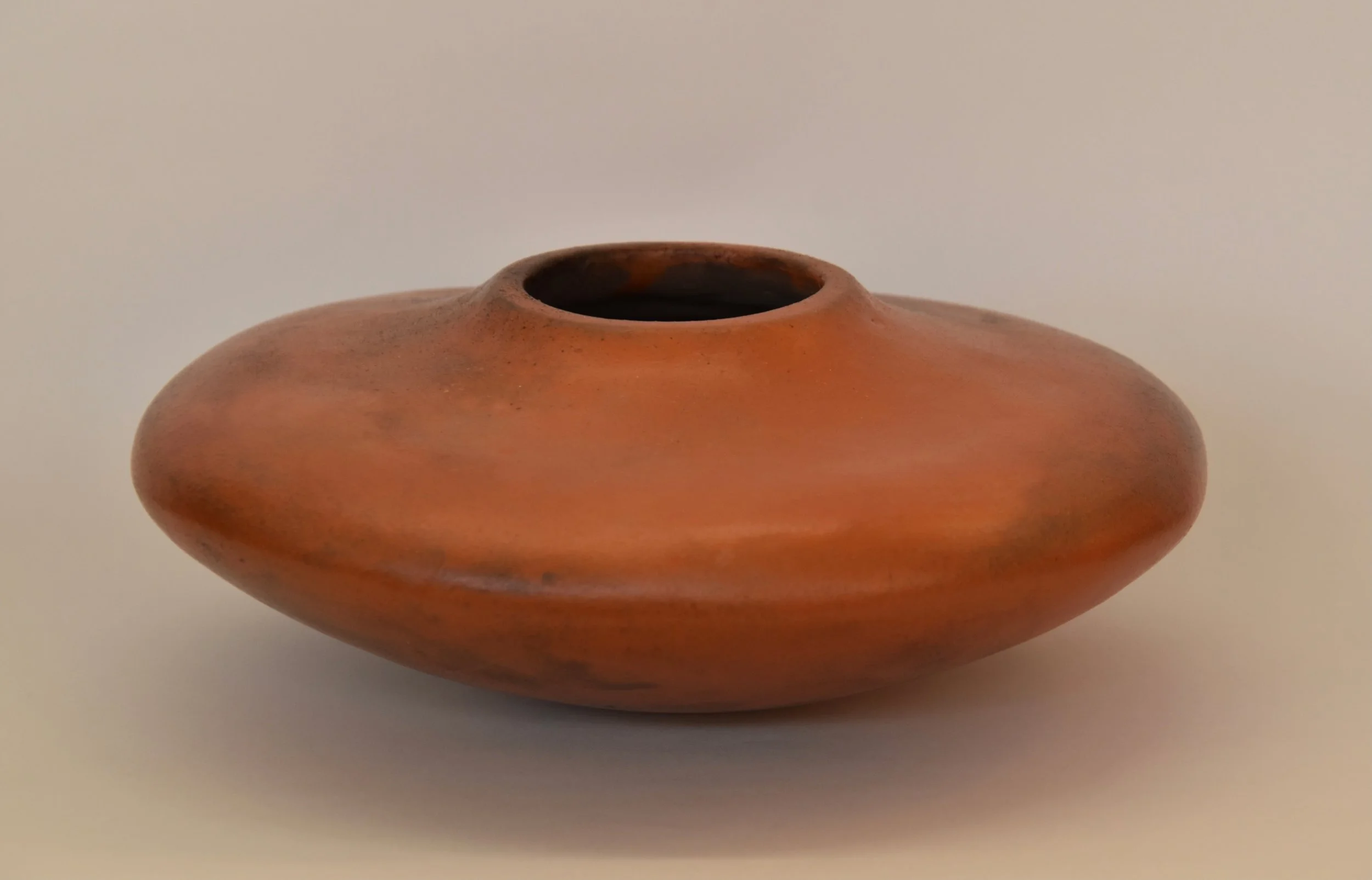 Smoke fired low vessel