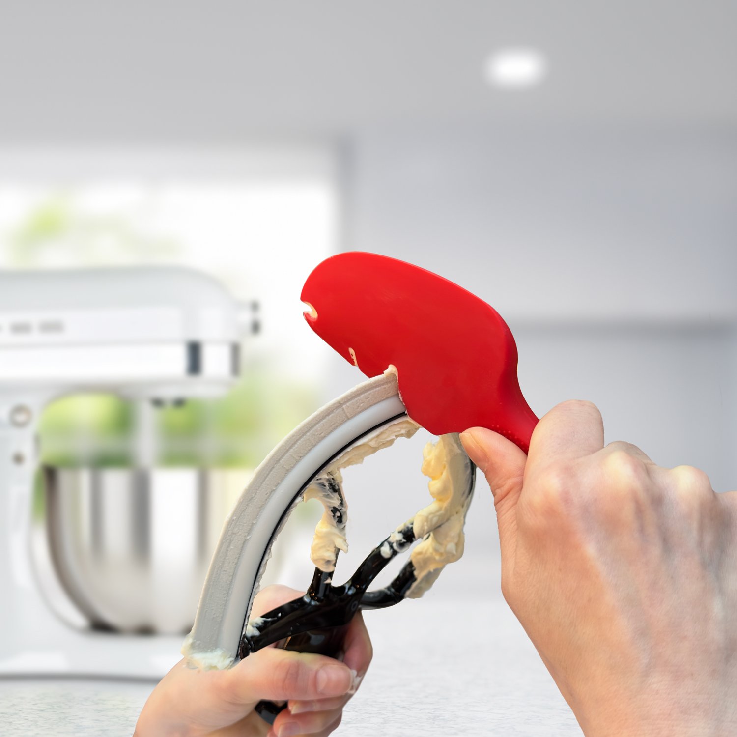 SpatulaOne_with-mixer_1500x1500.jpg