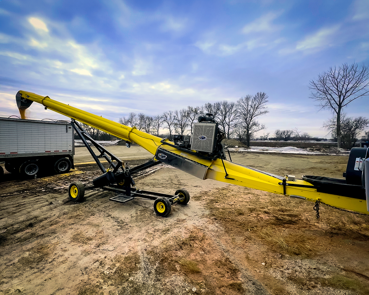 Premium Grain Handling Solutions | Soaring Eagle Grain Equipment