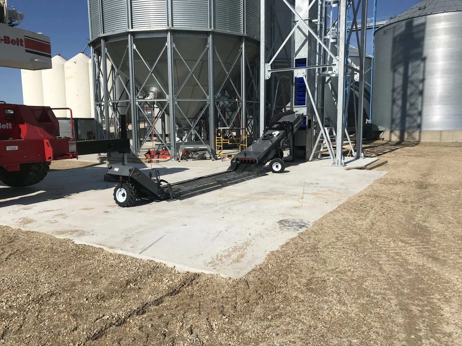 SA 20 Swinging Leg Drive Over Grain Conveyor — Soaring Eagle Grain