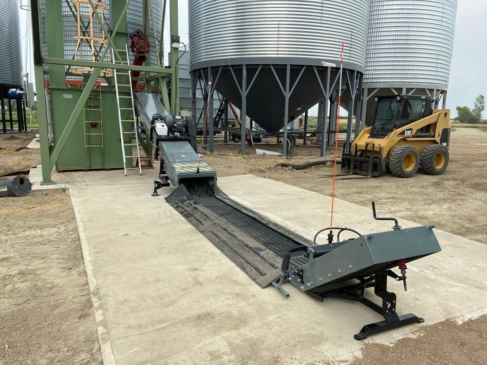 SA 20 Swinging Leg Drive Over Grain Conveyor — Soaring Eagle Grain