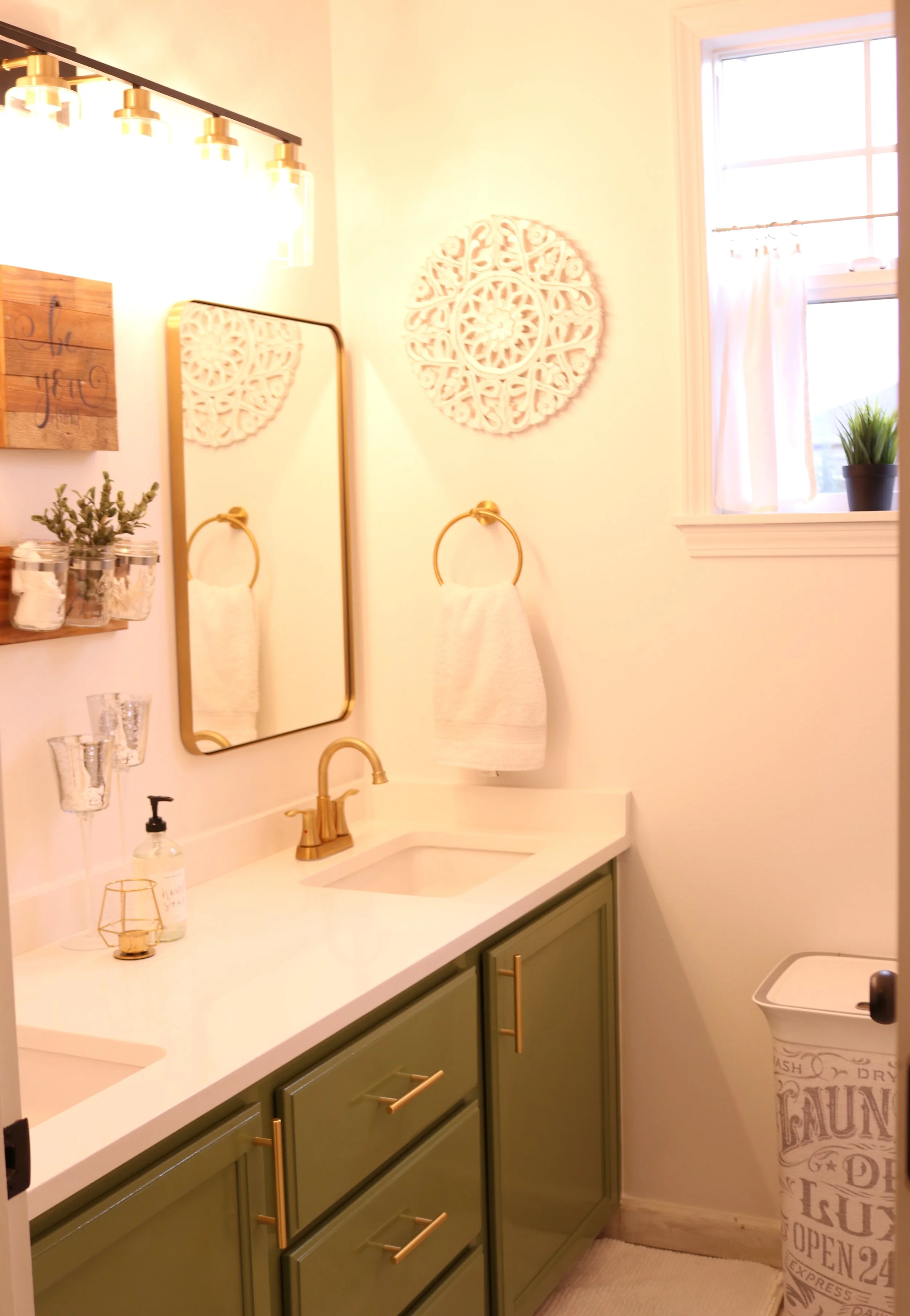 Gallery Photos31.JPG