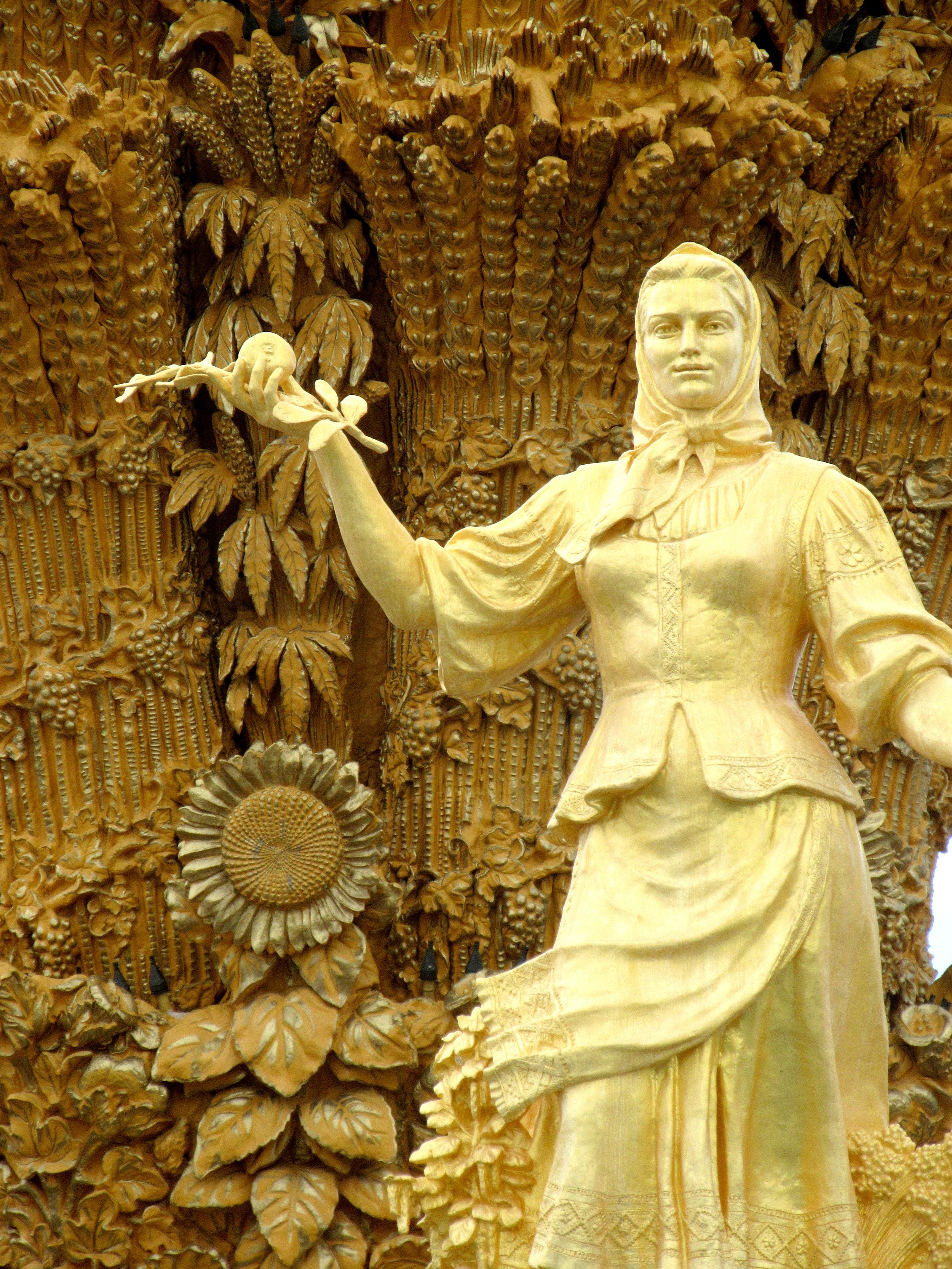 КИНО: Сказка (A Fairy Tale)