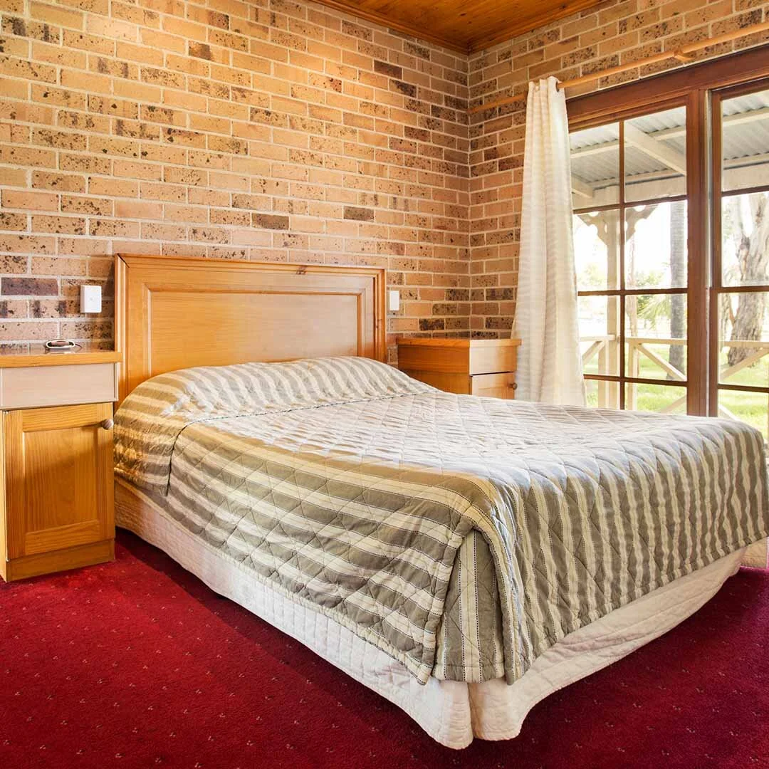 Accommodation-Studio Queen-Square.jpg