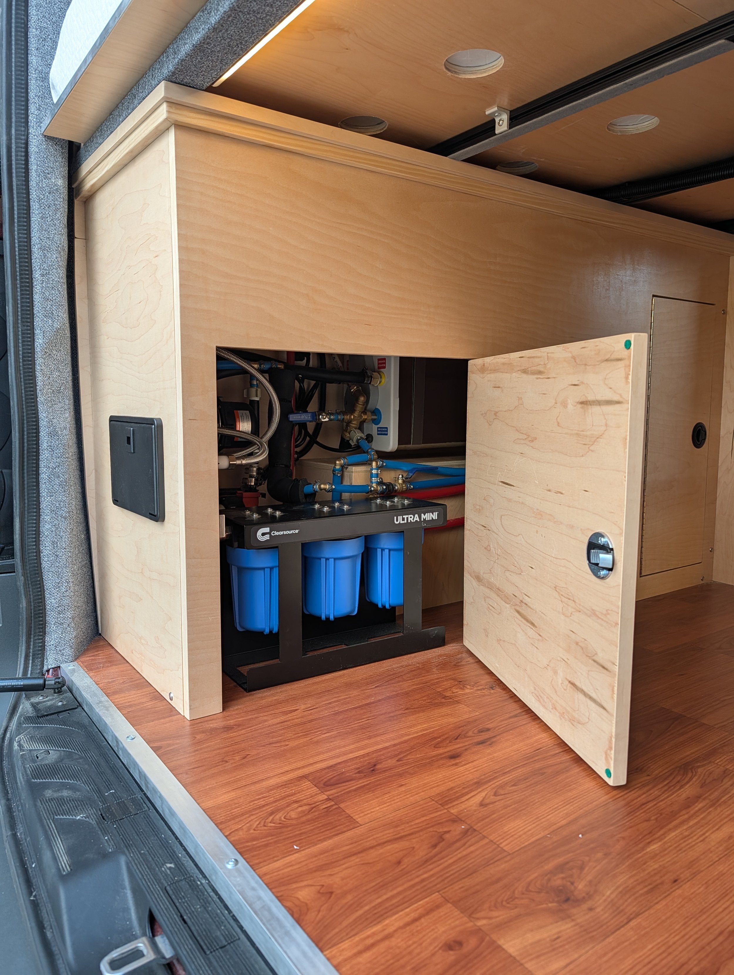 Custom Mercedes Sprinter Camper Van, fresh water, water pump, water filter