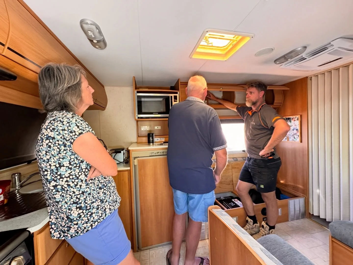 💰Estimated Value $25k - $30K 
🚐19 Year Old Jayco Stirling Caravan

🔌Outech OFFGrid Power Package $18K -$25K

🦉Defying conventional wisdom?

💰Is the true worth of a caravan measured by the freedom, reliability and comfort it provides, and not its