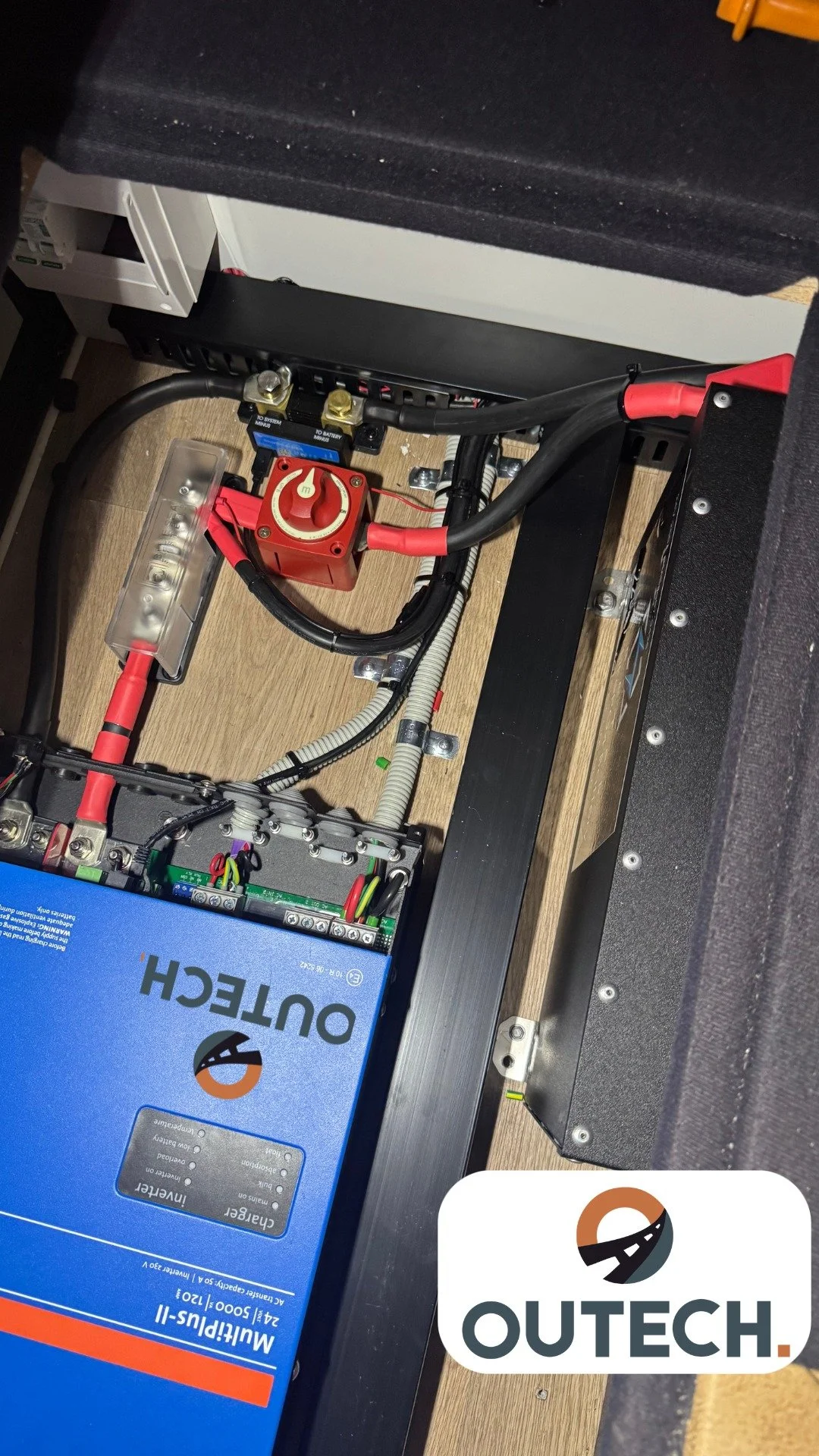 What Sets a &lsquo;No Compromise&rsquo; Caravan Off-Grid Power System Apart.
THE CLINCHER 
* Multiple AC Circuits! ⚡ 

This isn&rsquo;t just a caravan, it&rsquo;s Tony &amp; Sue&rsquo;s HOME.

THE CLINCHER 
* Multiple AC Circuits! ⚡ 
 * Beneficial no
