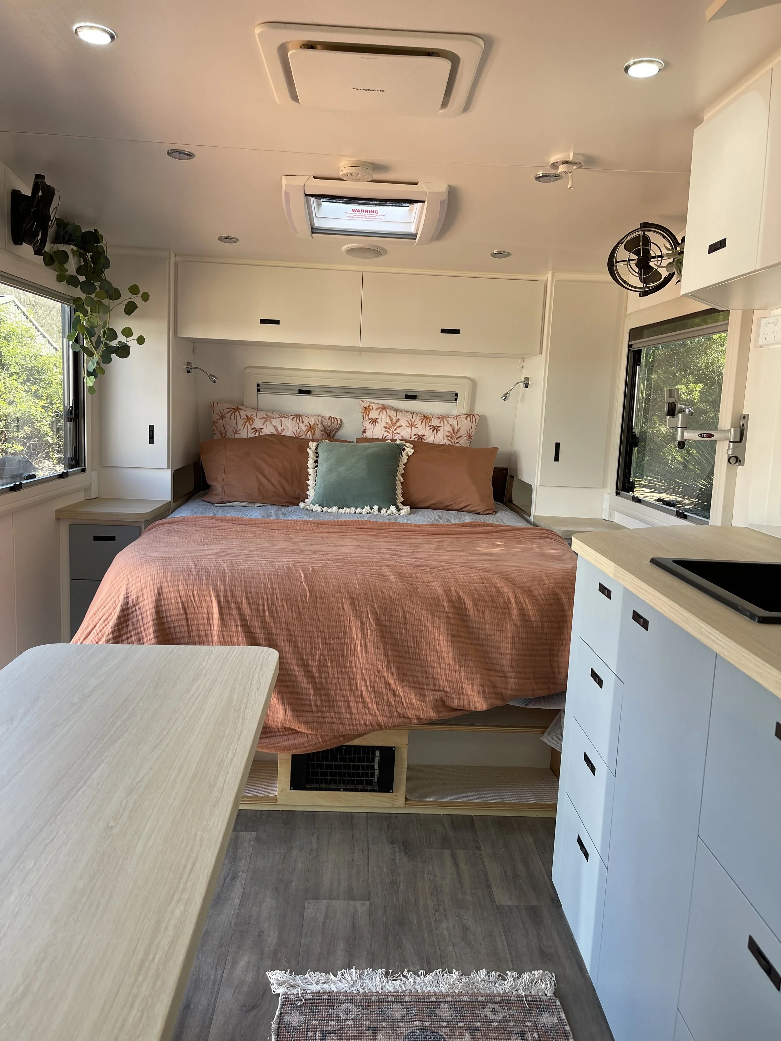Complete off-grid caravan power set-up
