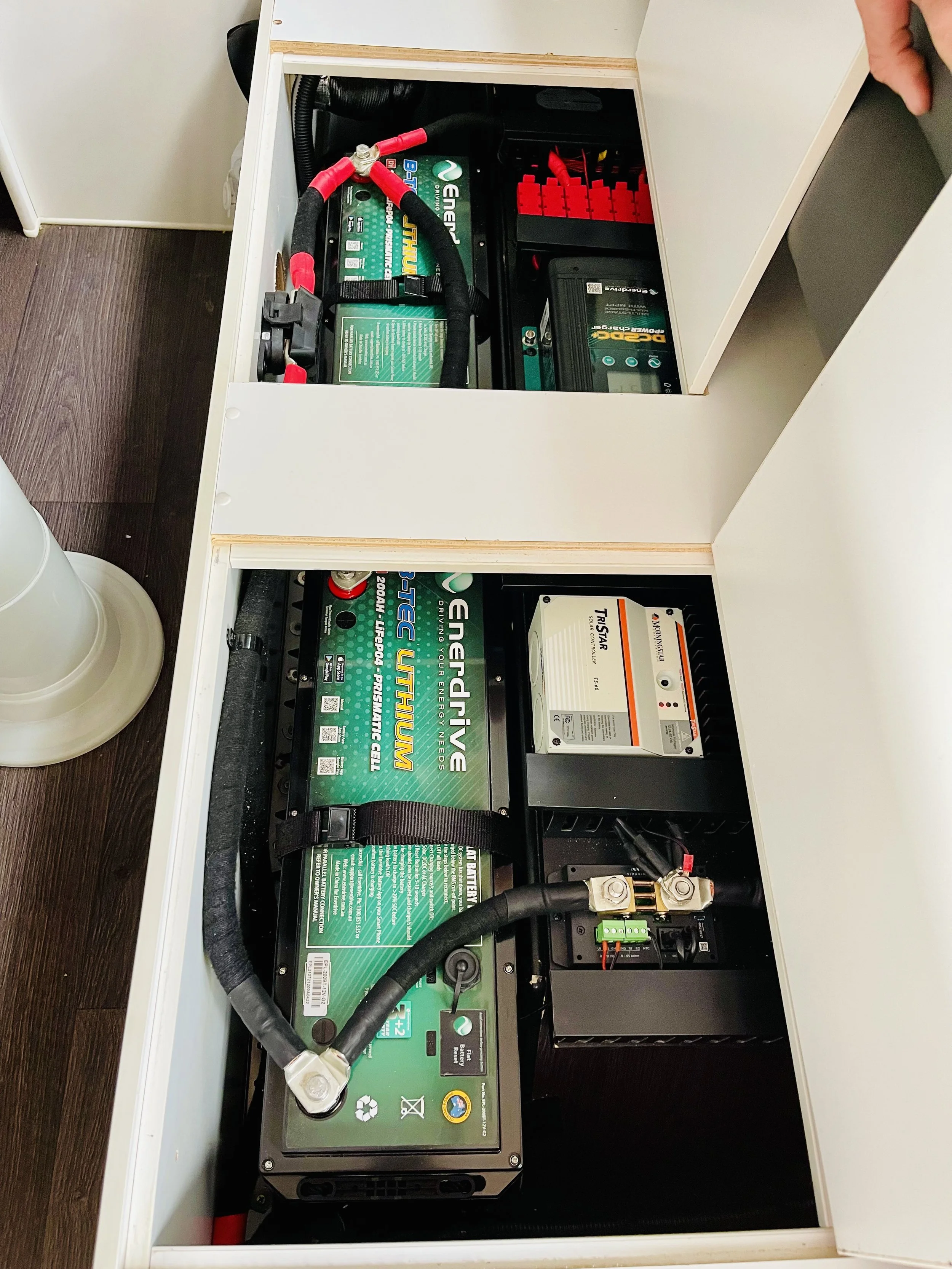 600 Ah Enerdrive Lithium Off Grid Caravan Electrical Power Set Up