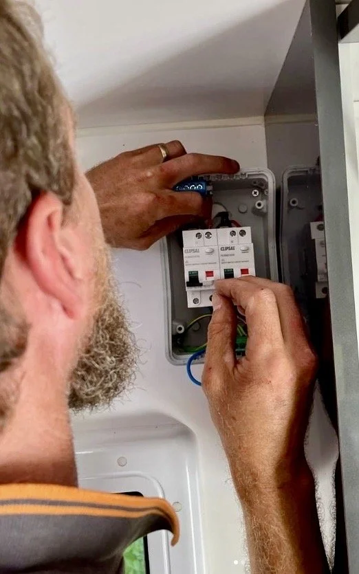 240V Caravan Power Off Grid