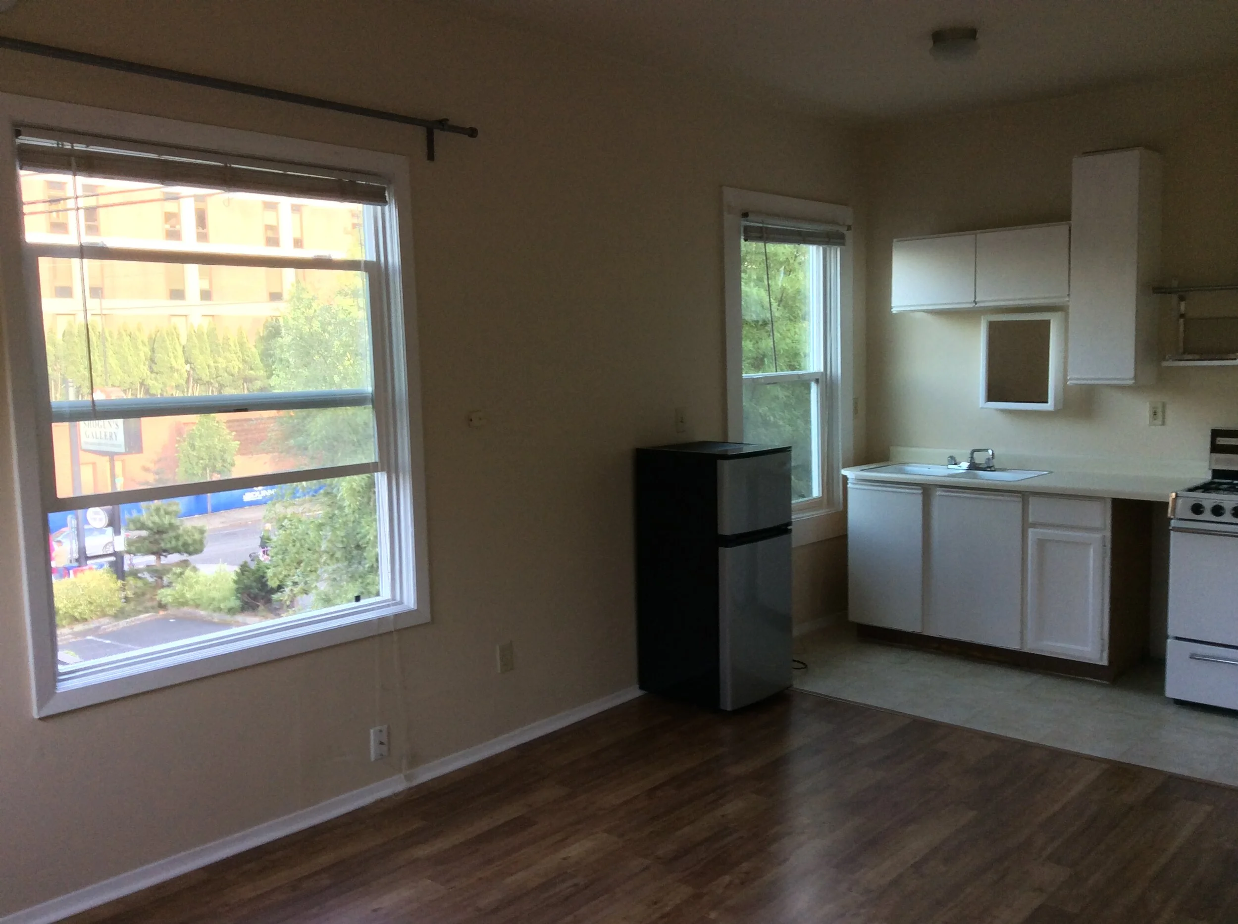 NW corner window abut to East window.JPG