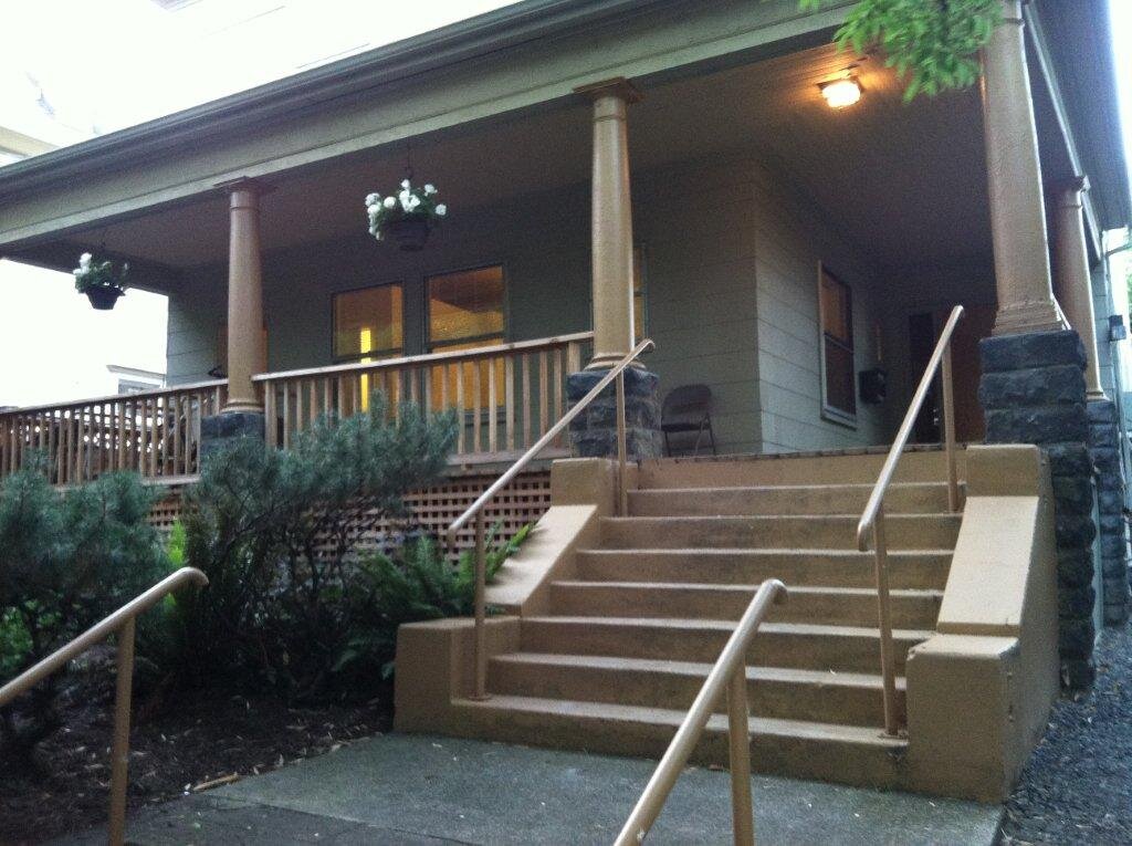Front of House.jpg