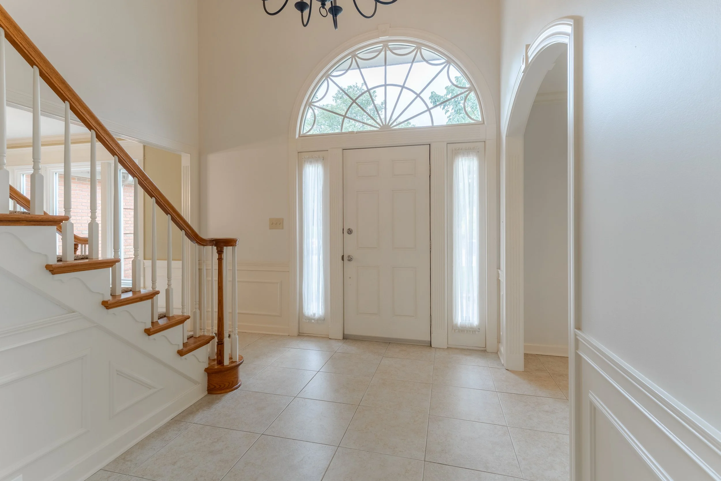 3277 Woodview Ct-INT-1.jpg