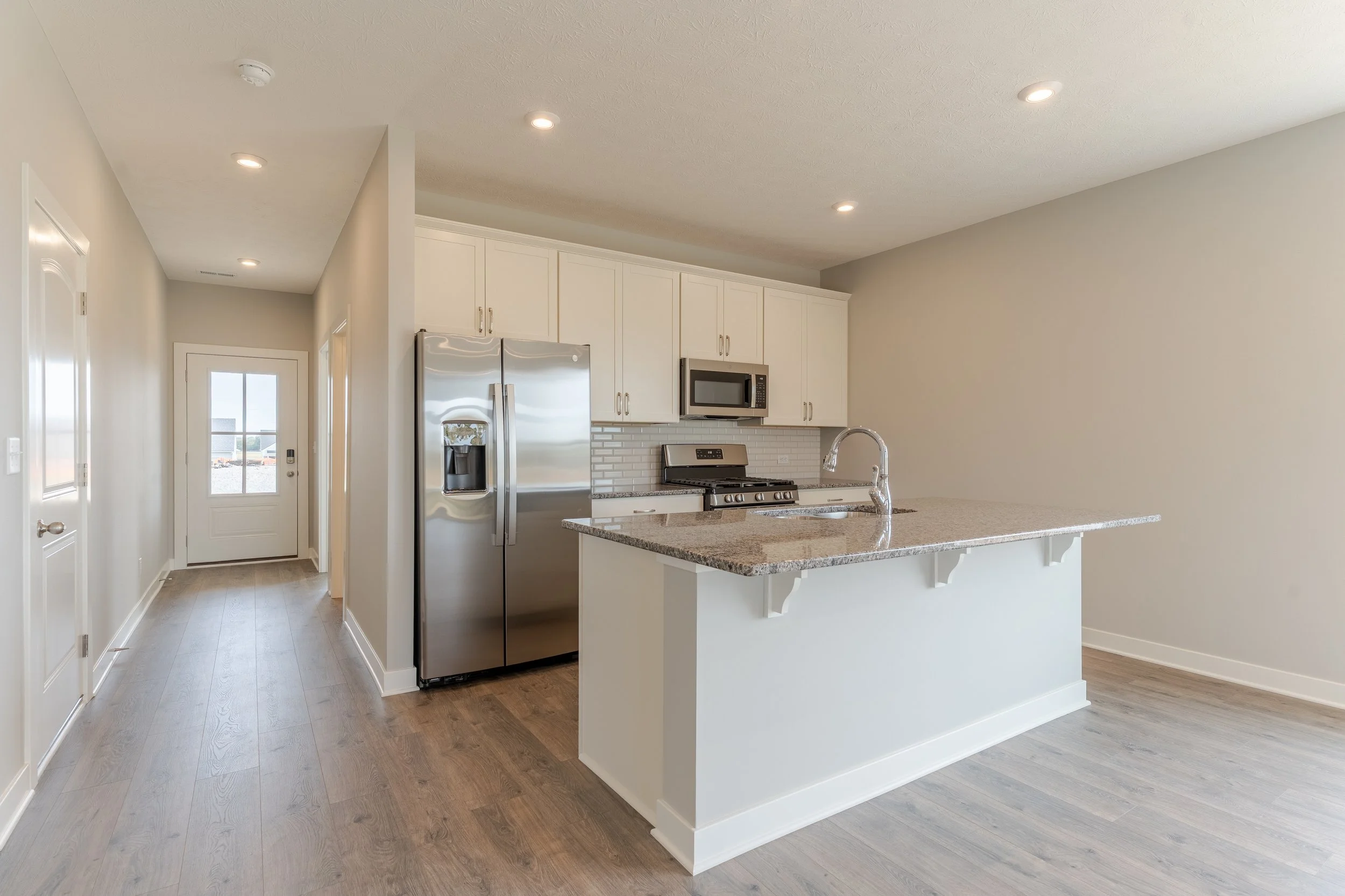 253 Applegate Dr-INT-6.jpg