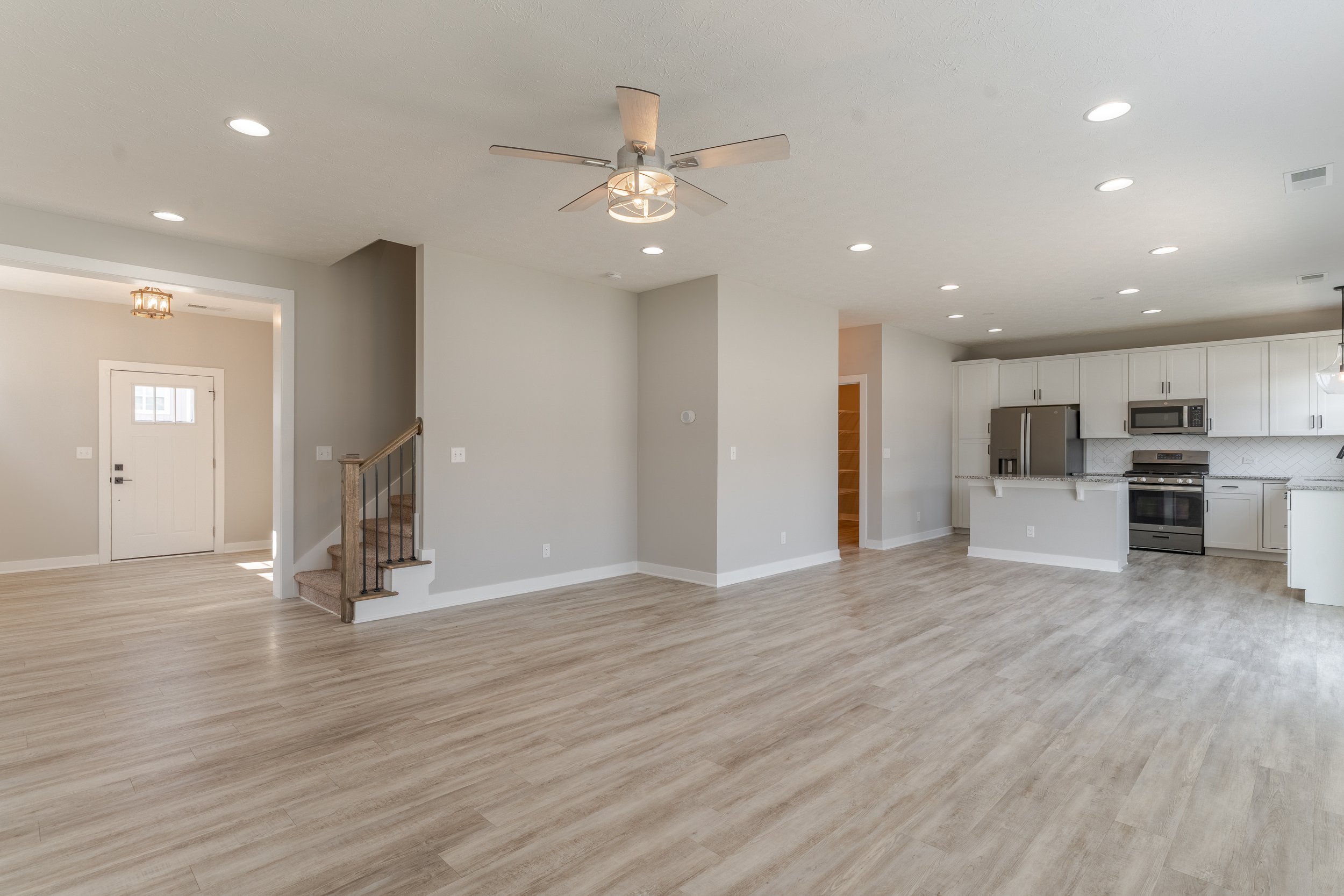 2748 Kincheloe Dr-INT-7.jpg