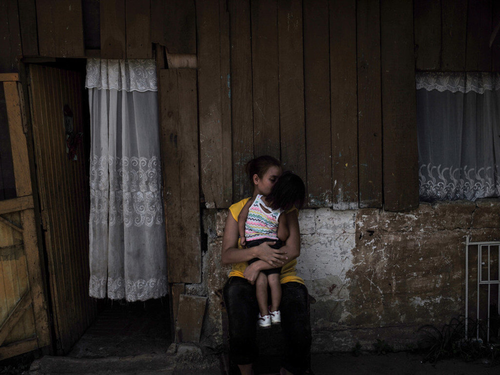 每月都有數千名來自中美洲的兒童冒著遭遇綁架、人口販運、強姦甚至殺害的風險逃離殘酷的暴力幫派和令人窒息的貧困狀態前往美國尋求庇護。圖片來源：Zehbrauskas/聯合國兒童基金會