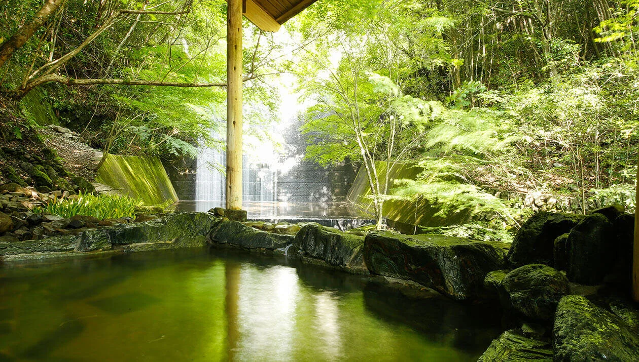 湯山荘 阿讃琴南