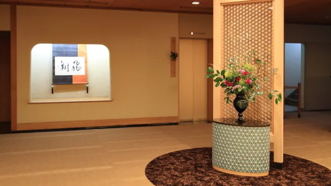 lobby_3.jpg