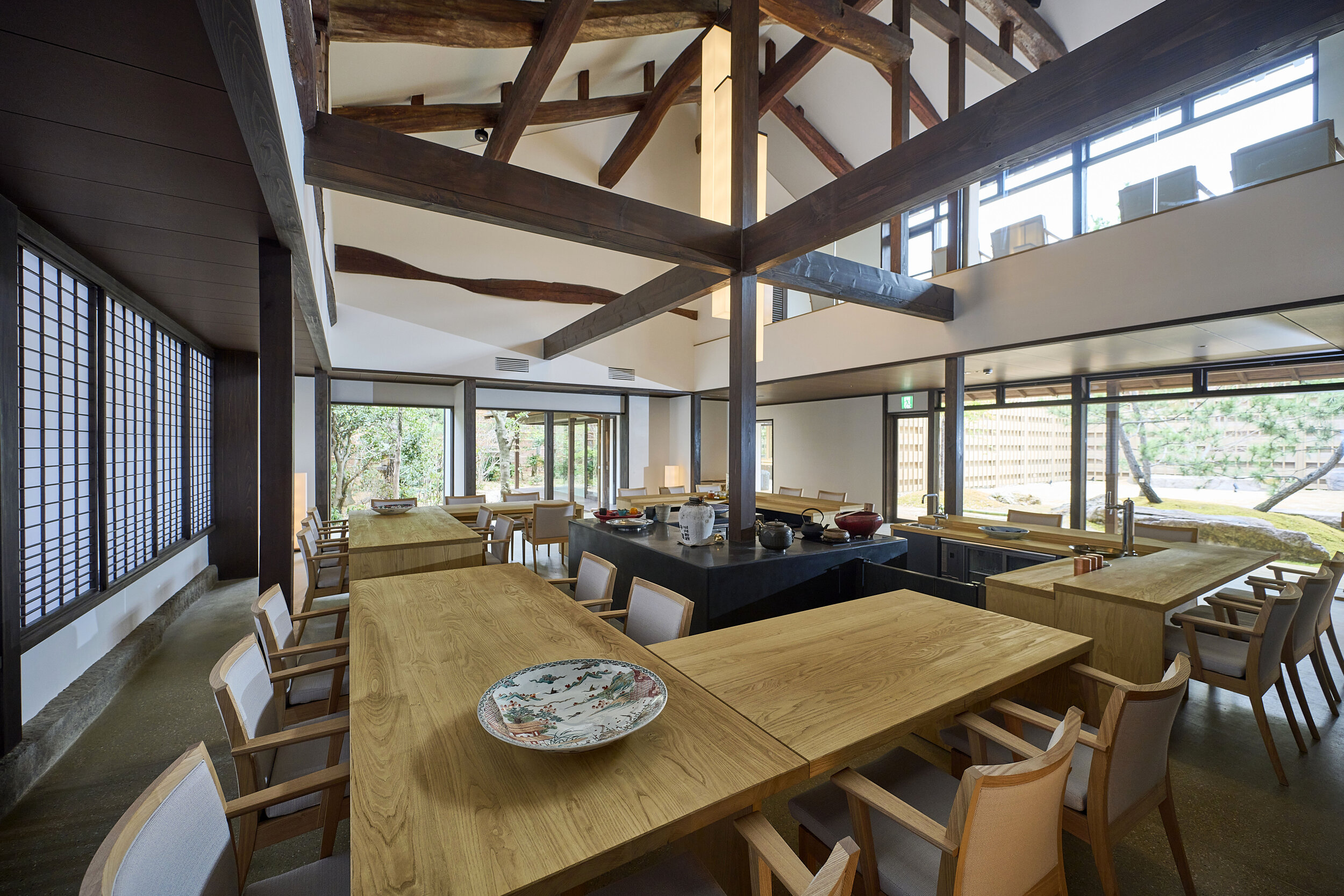 Azumi Dinning③_Hiroshi Abe.jpg