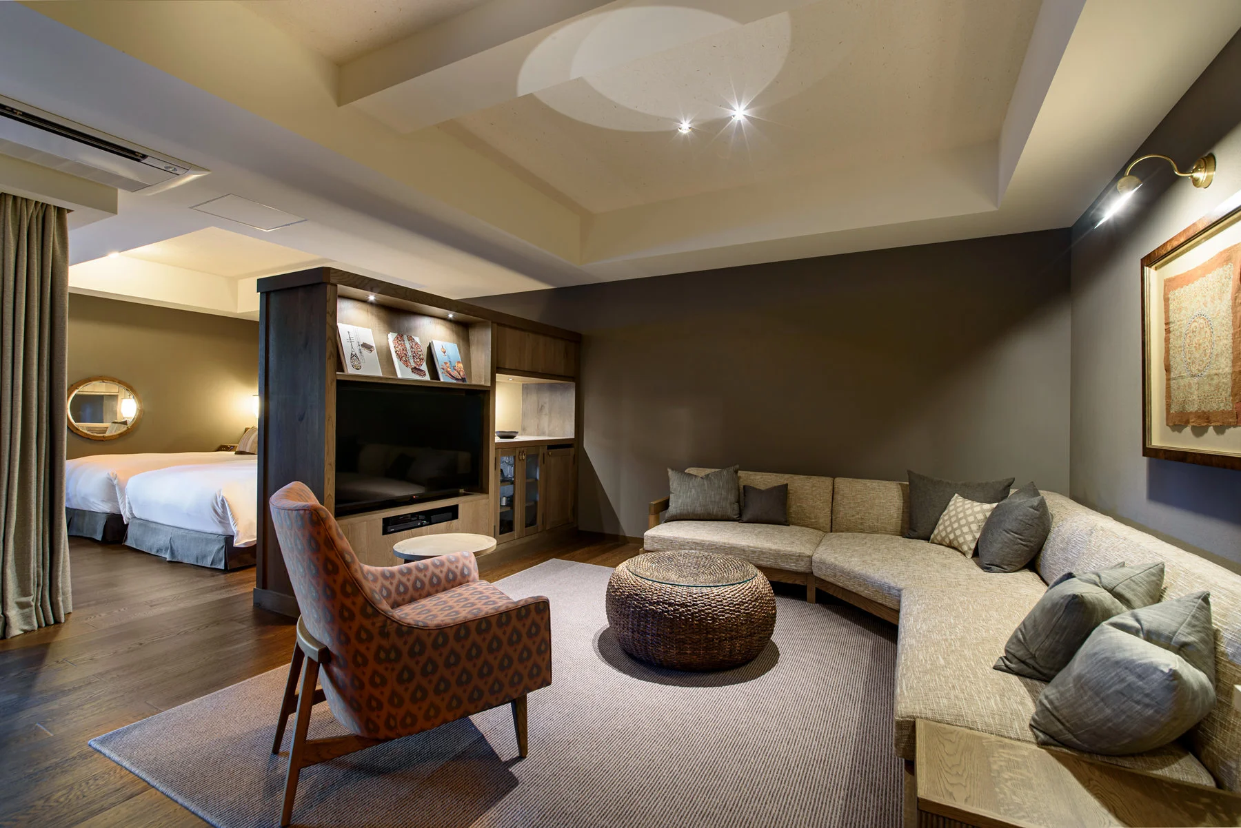 3 Rooms 3 Precious Suite.jpg