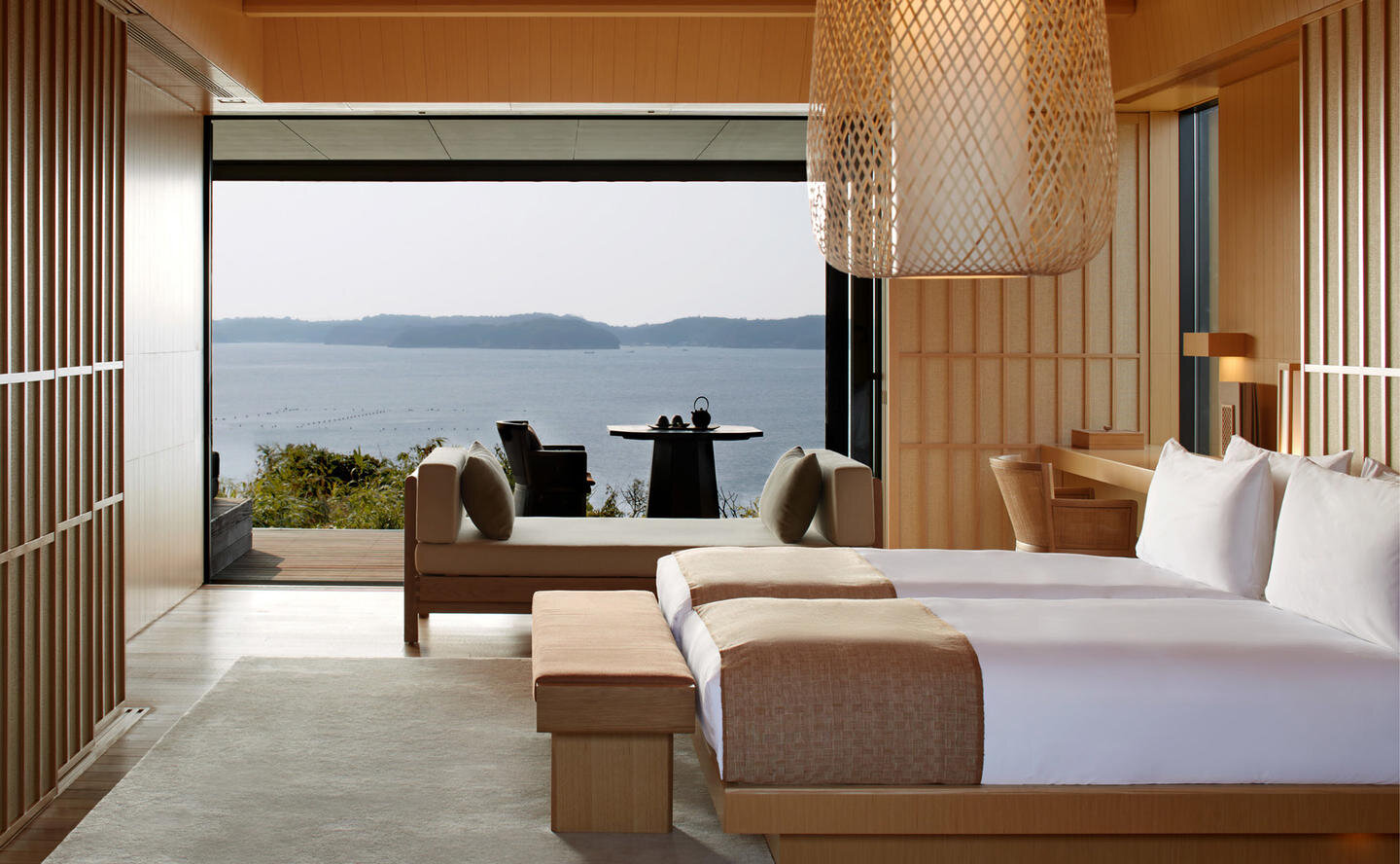 210125_AmanWebsite2021_LandscapeImageFrame_WholePixels_Amanemu_11.jpg
