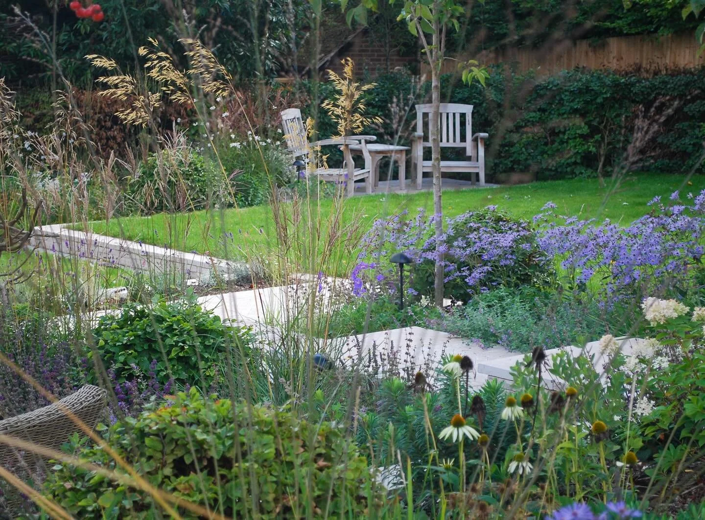 Another project I&rsquo;ve had the pleasure of working on with @lucyconochie over the last year. Here&rsquo;s a glimpse of the planting near Saffron Walden taken a couple of weeks ago. 

Garden designed by @lucyconochie, built by @suffolklandscapecon