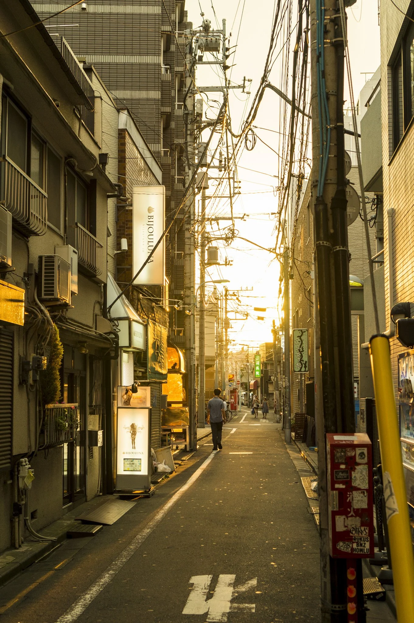Rob_McMaster_Storyboard_Artist_Illustrator_Neko_Box_Japan_Advertising_Animation_Production_Australia_232.jpg