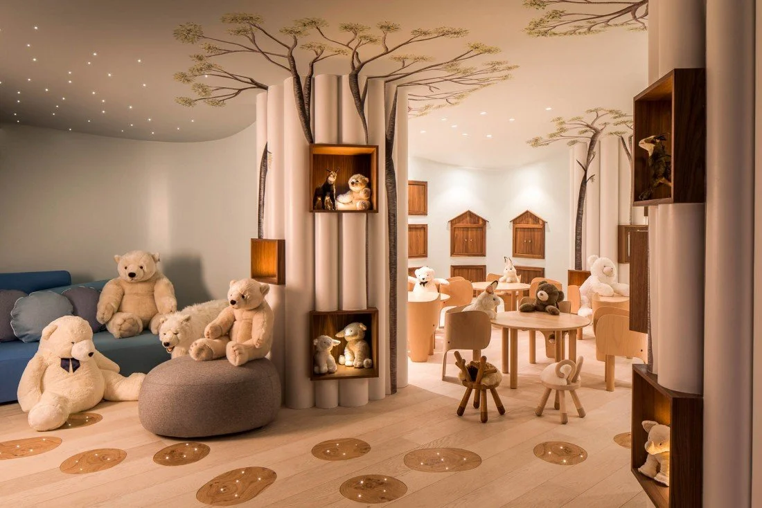 H-four-seasons-hotel-megeve_kids-room-05.jpg