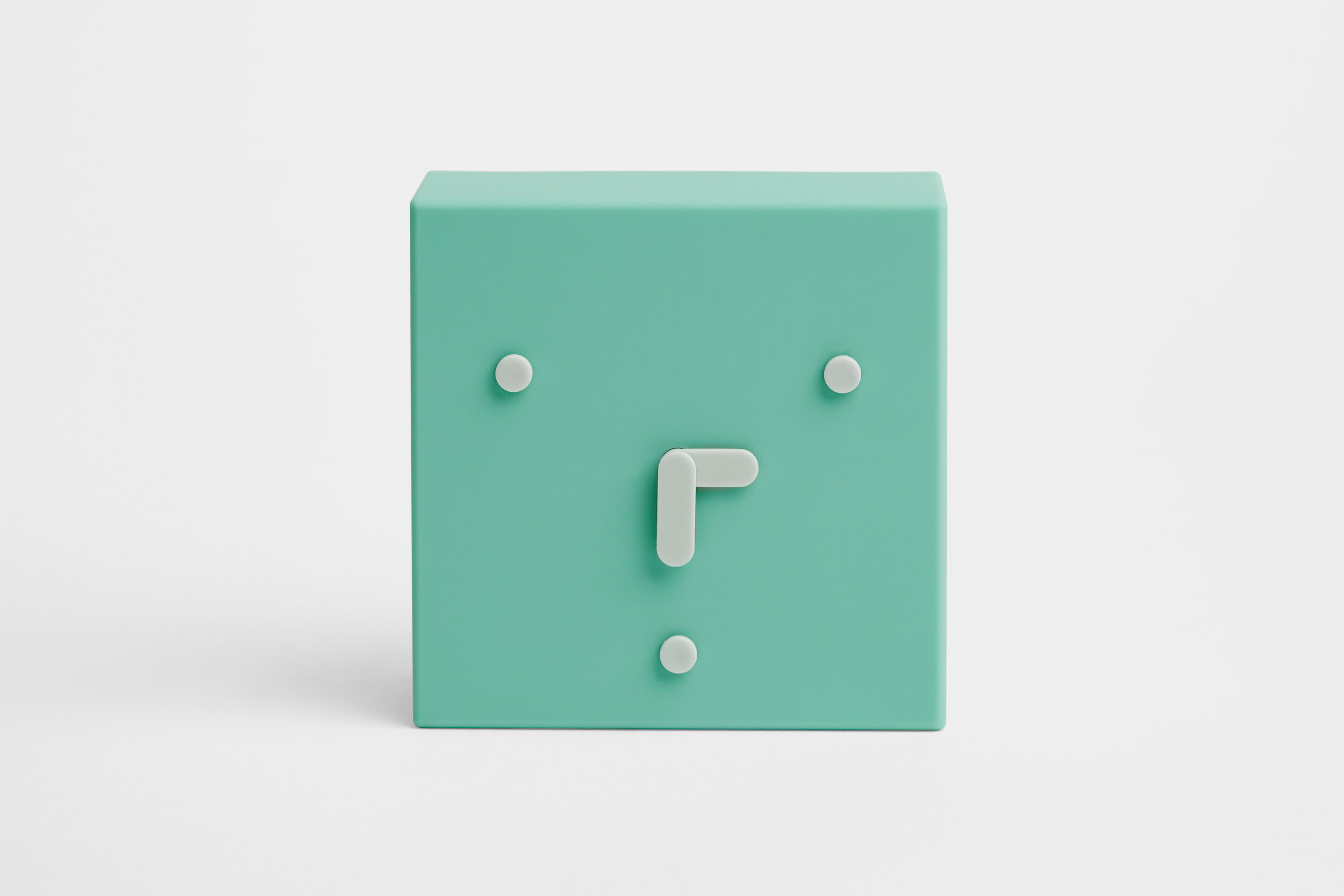 Delivery to +50 countries — Buy Face clock 2610 — EO PLAY