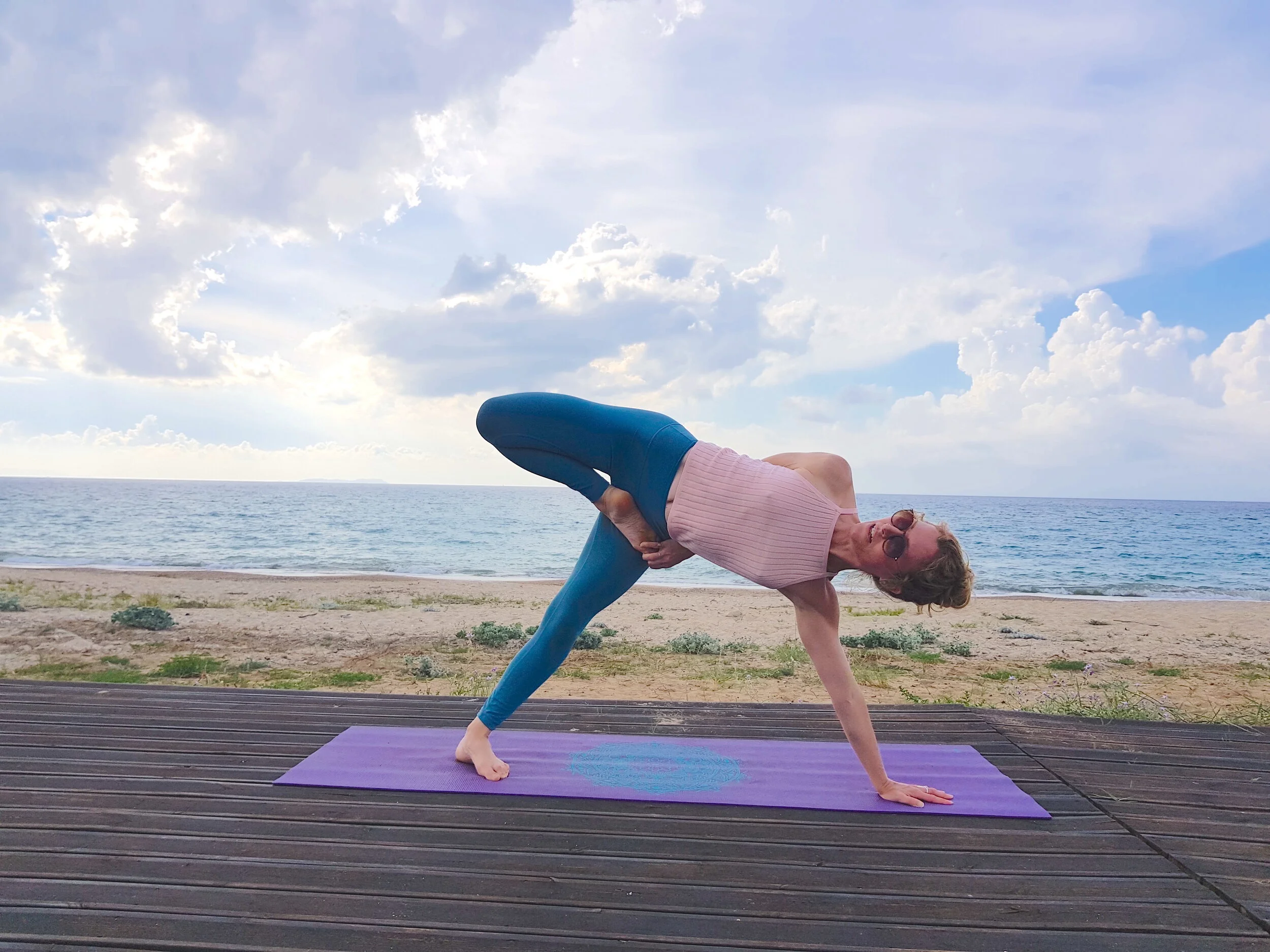 Ashley Ahrens Ashtanga Vinyasa yoga in London 5.jpg
