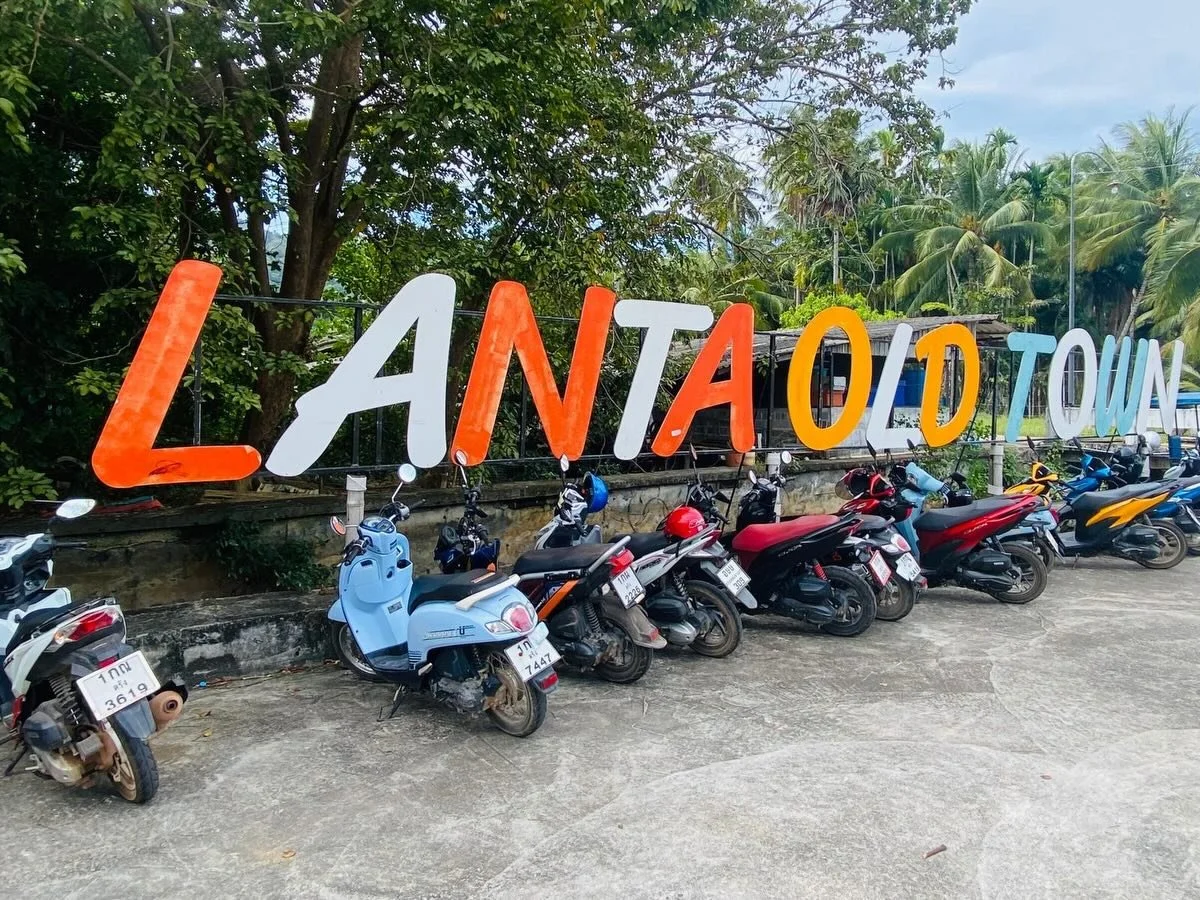 Often gets overlooked for Phuket or Koh Samui, but Koh Lanta is a very easy one to like.

Less built up, less polished, and all the better for it.

We usually steer our clients towards Kantiang village in the south. Small, relaxed, a few good places 