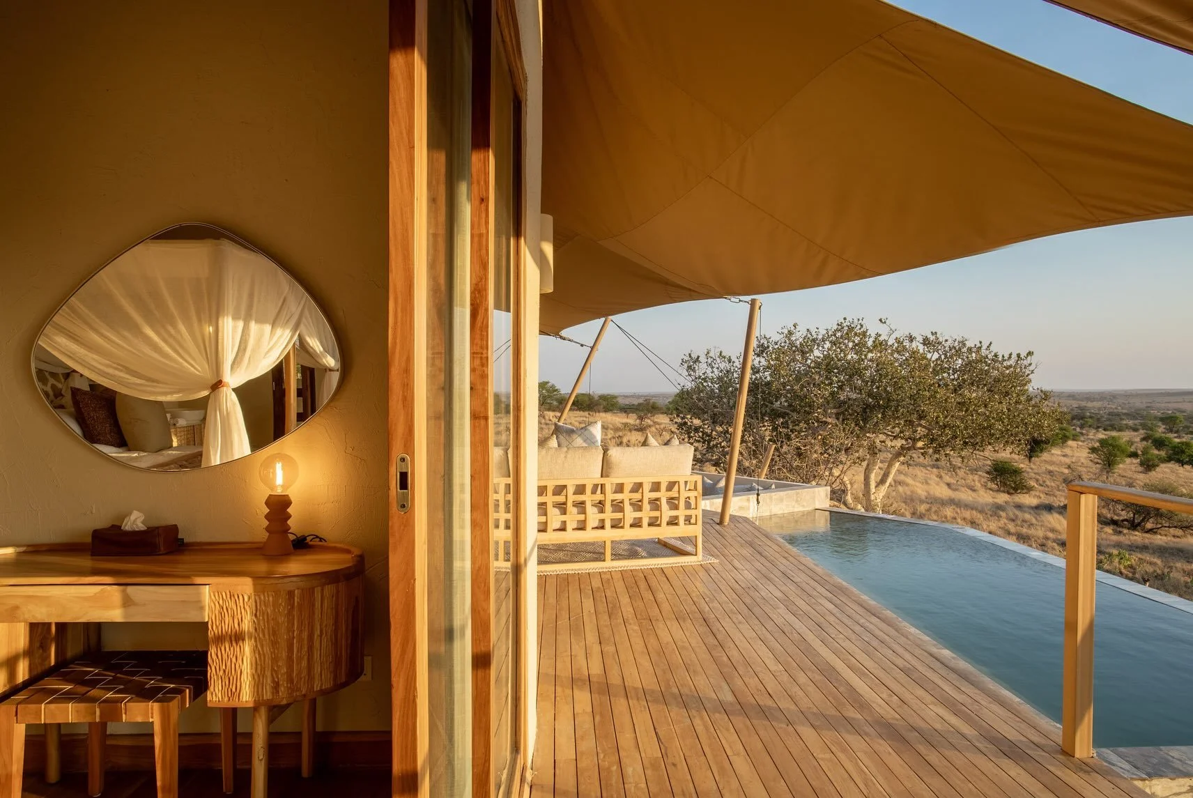 Having stayed at SISINI Sanctuary, @sisiniserengeti, what struck me most was how considered everything feels.

The suites are extraordinary. Over 200m&sup2;, with huge decks, private plunge pools and uninterrupted Serengeti views. And with just six S