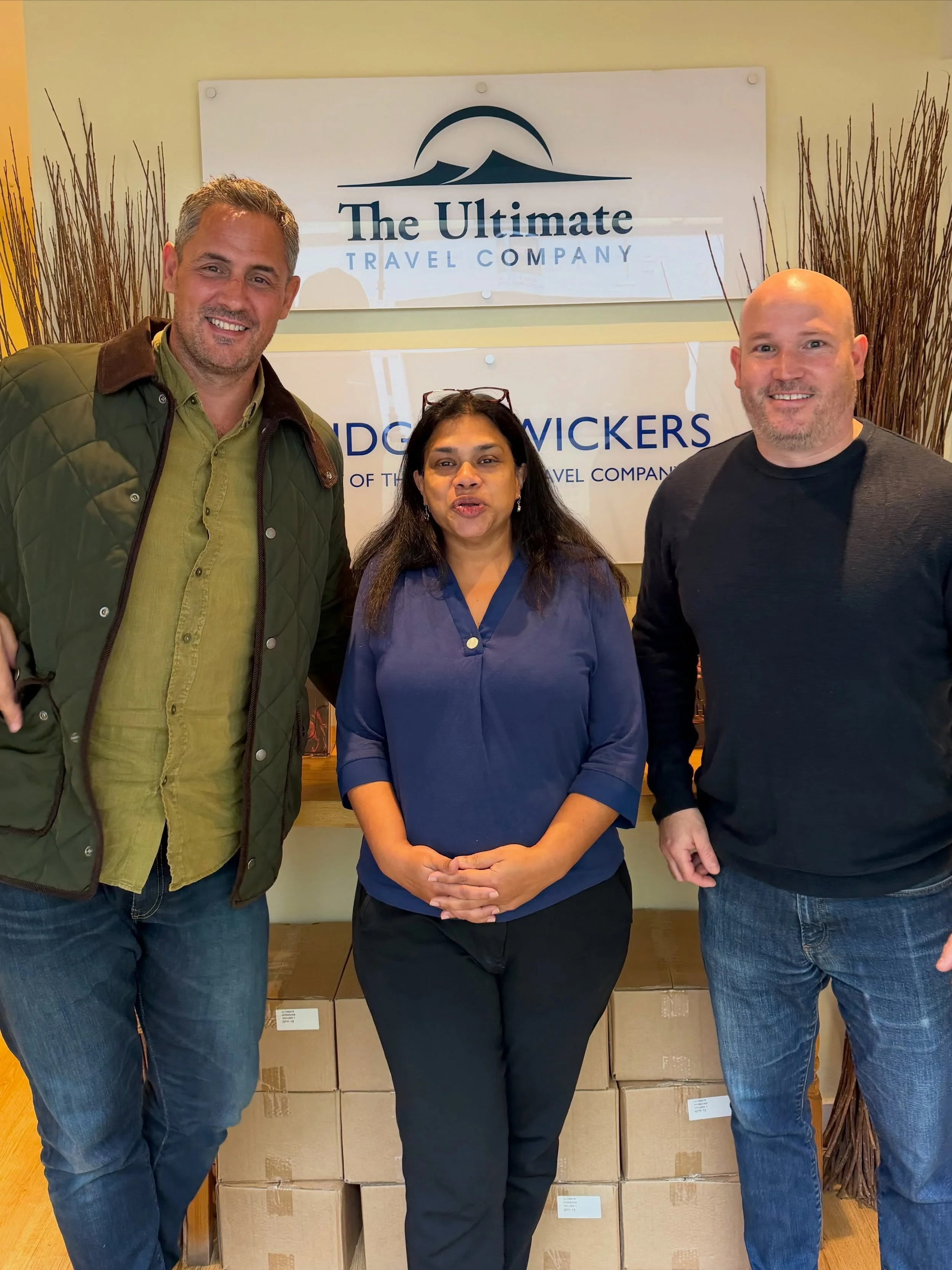 Good meeting with Rob and Ayesha from @theultimatetravelcompany in Fulham, talking Sri Lanka luxury villas and resorts with @nynehotels @thesixweligama @theonegroupofhotels.

A rainy day in Fulham ☔️, talking sunny Sri Lanka travel. 🇱🇰☀️