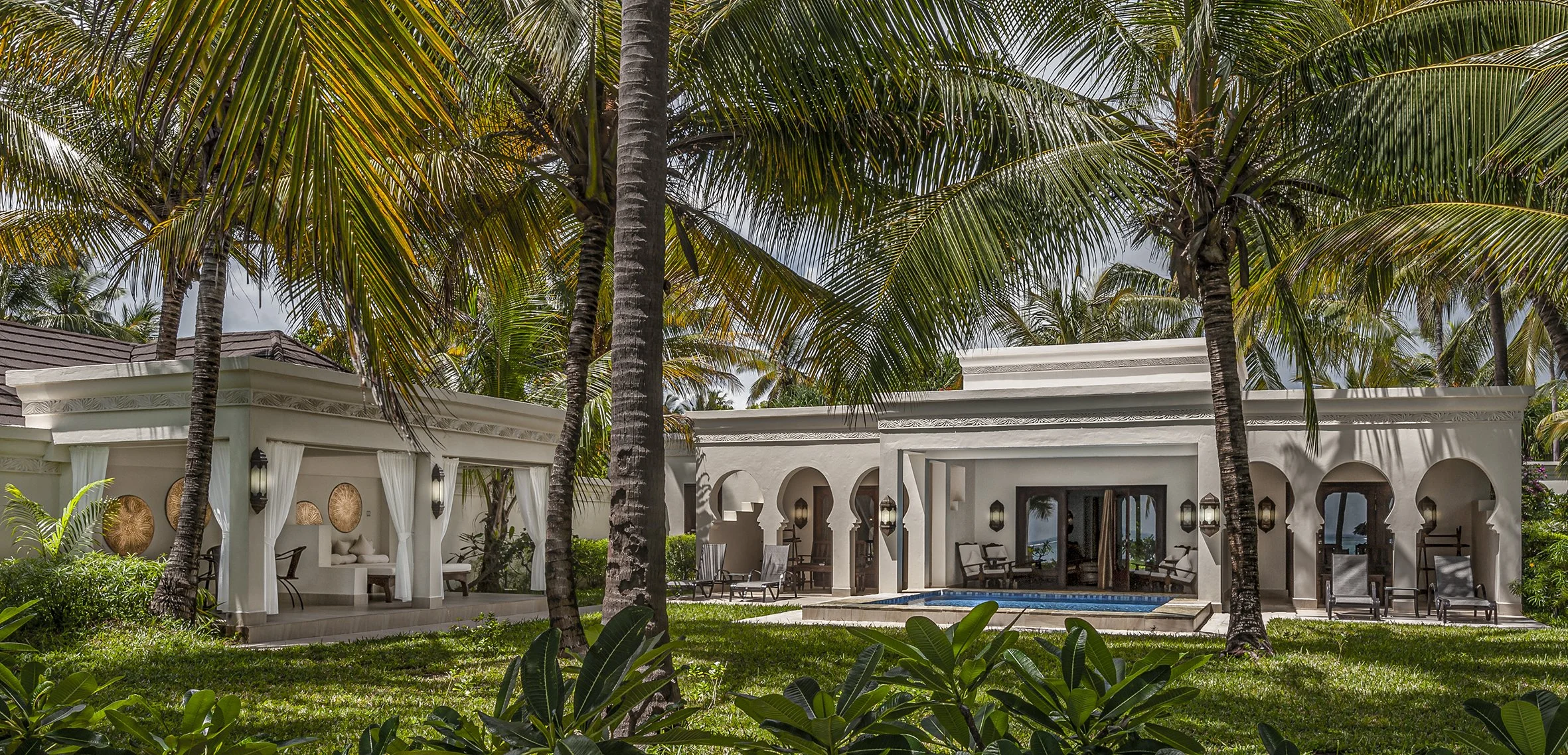 ROYAL-BEACH-VILLA.jpg